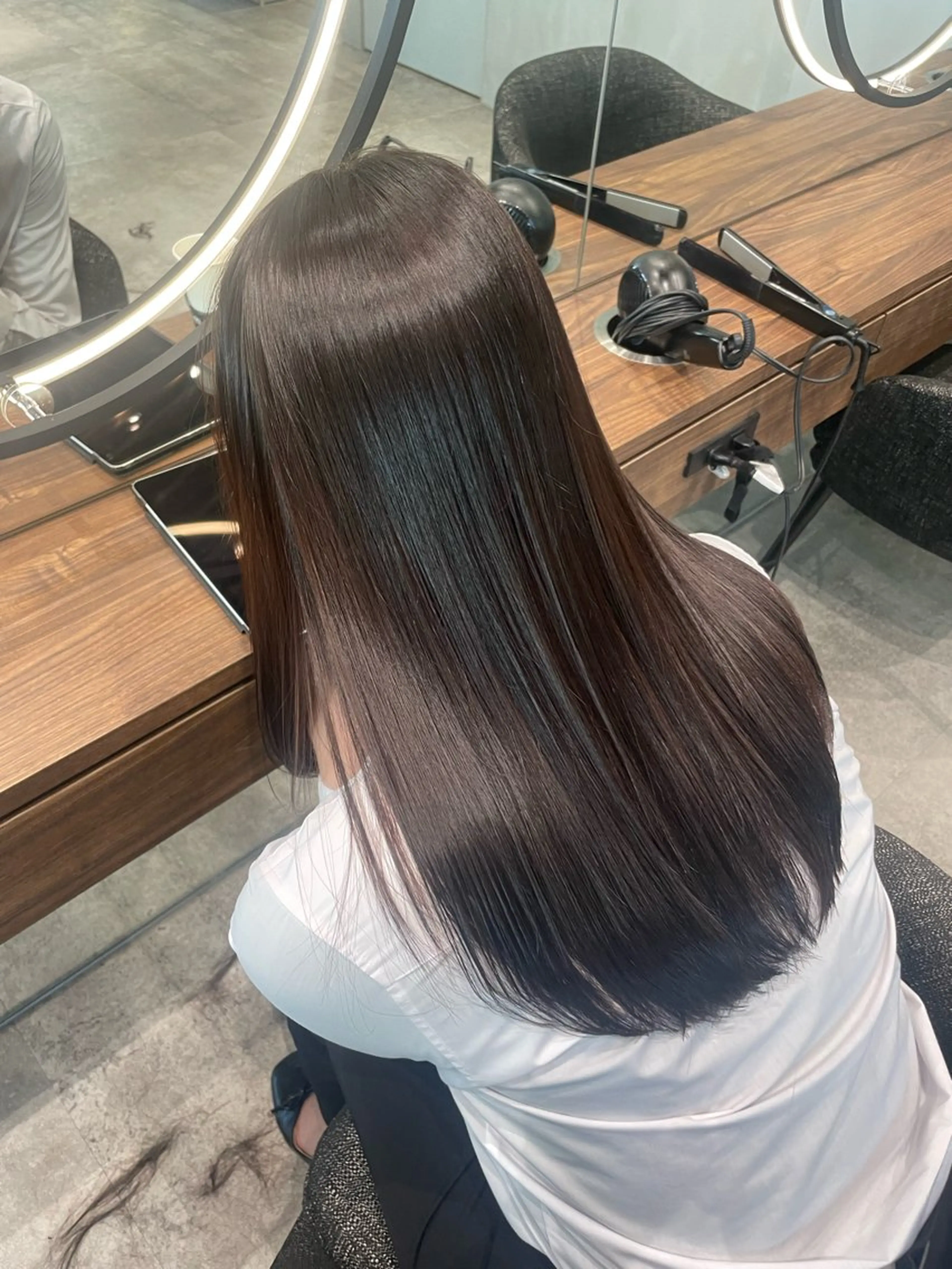 ロング トリートメント ハイトーン/透明感 yuinaのヘアスタイル