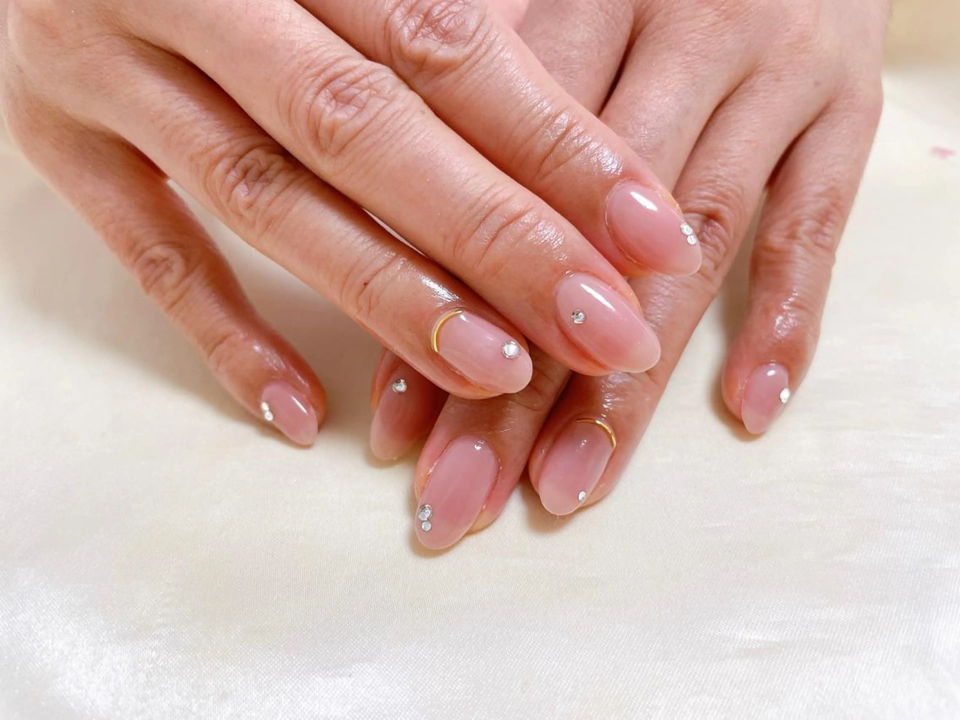 ネイル ストーンネイル ハンドネイル mogunail &blowのネイルデザイン