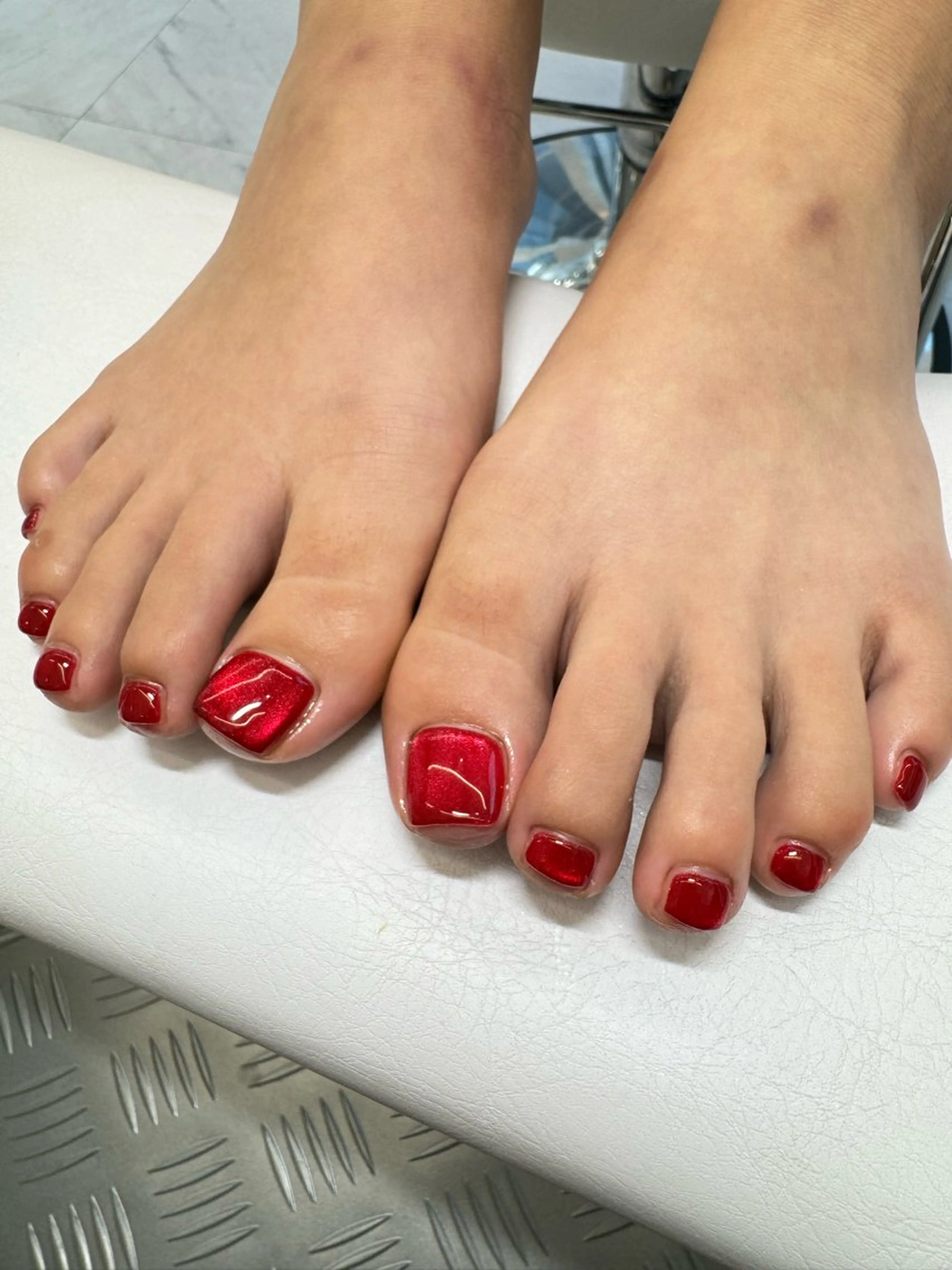 ネイル フットネイル ジェルネイル マグネットネイル パラジェル 赤色 WHITELY みどりのネイルデザイン