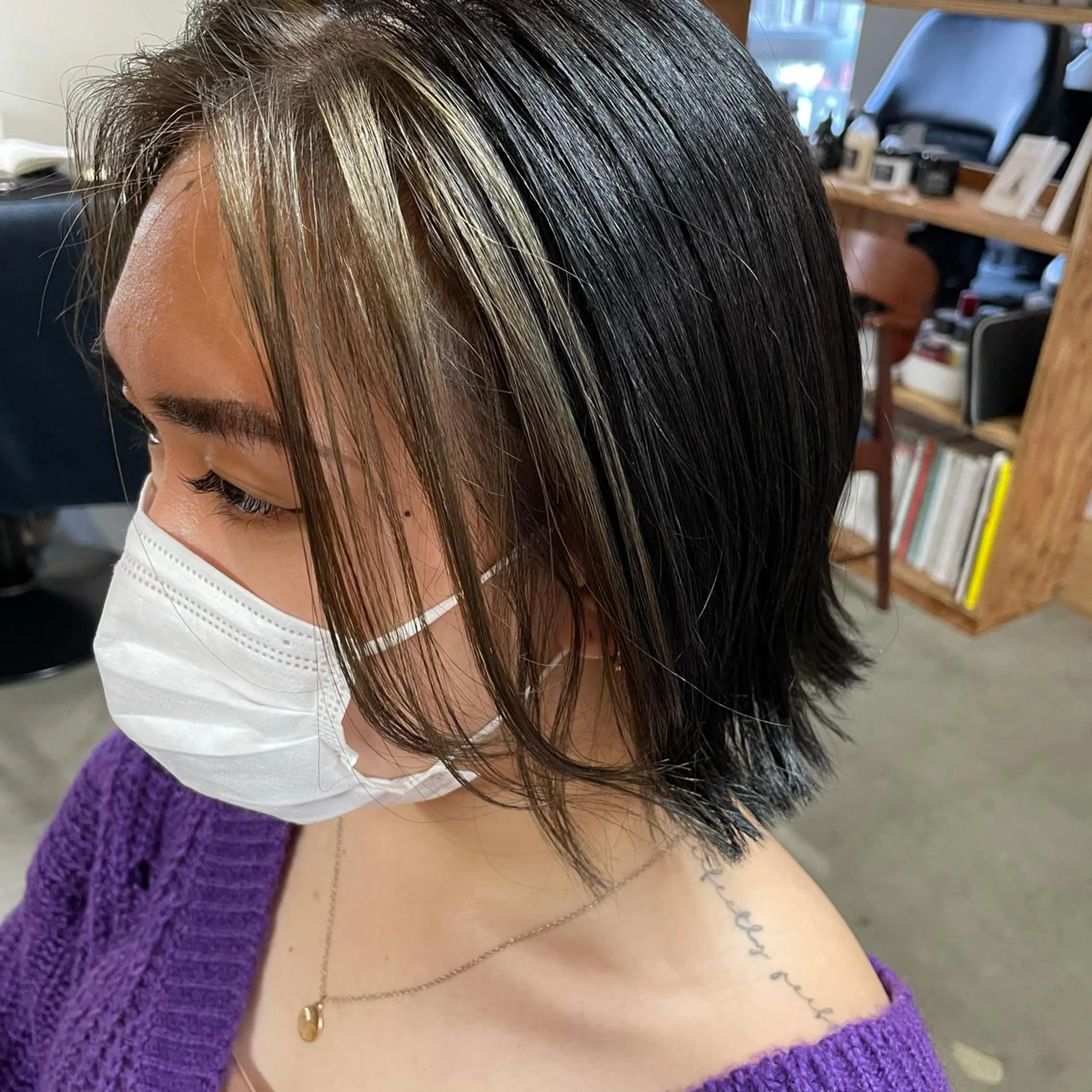 ミディアム カラー パーマ ヘアアレンジ メンズ マツエク・マツパ ミストバング  フェイスフレーミング 暖色ボブ 🍊rikakoのヘアスタイル