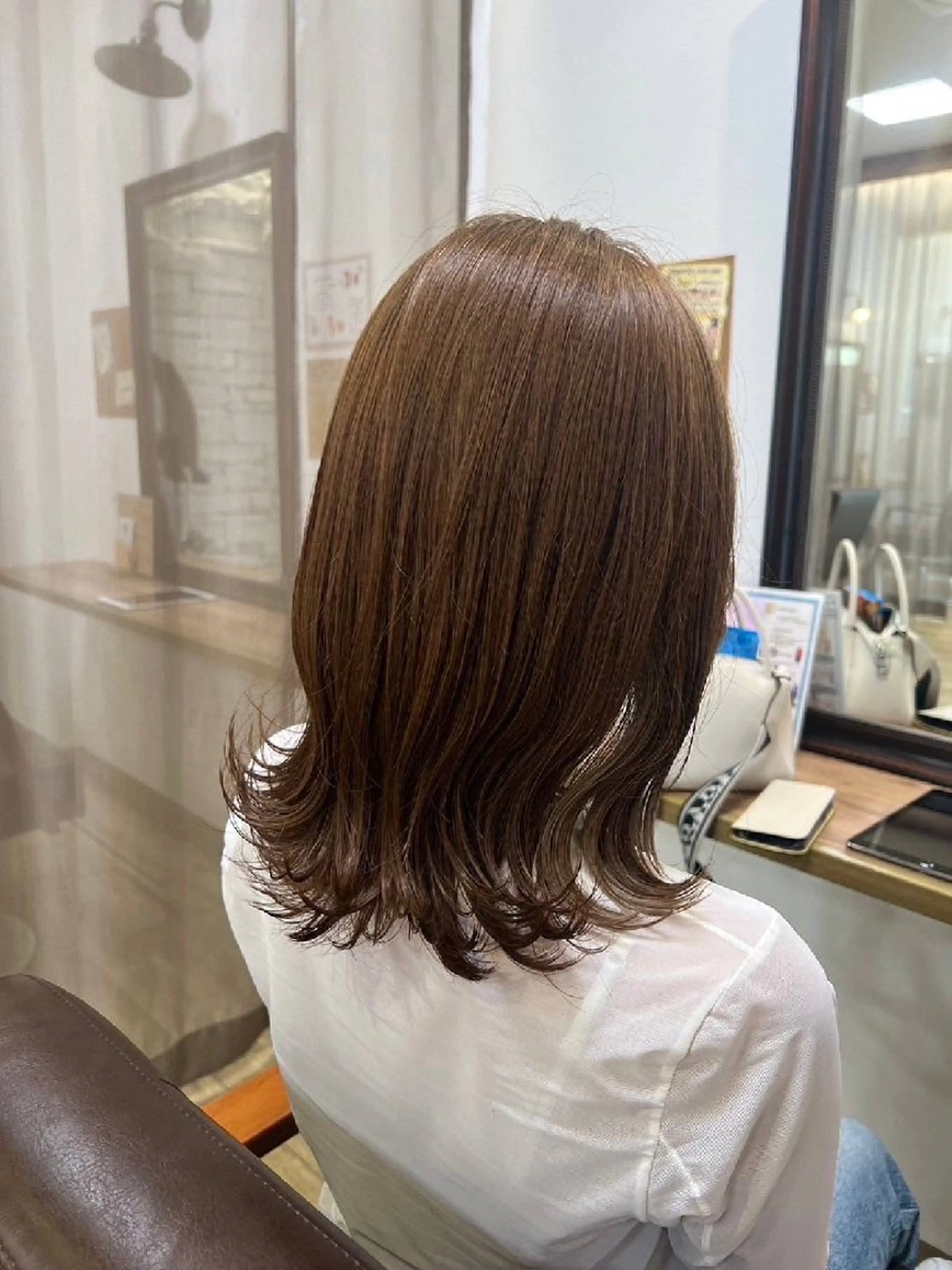 カラー 西 亜佑奈のヘアスタイル