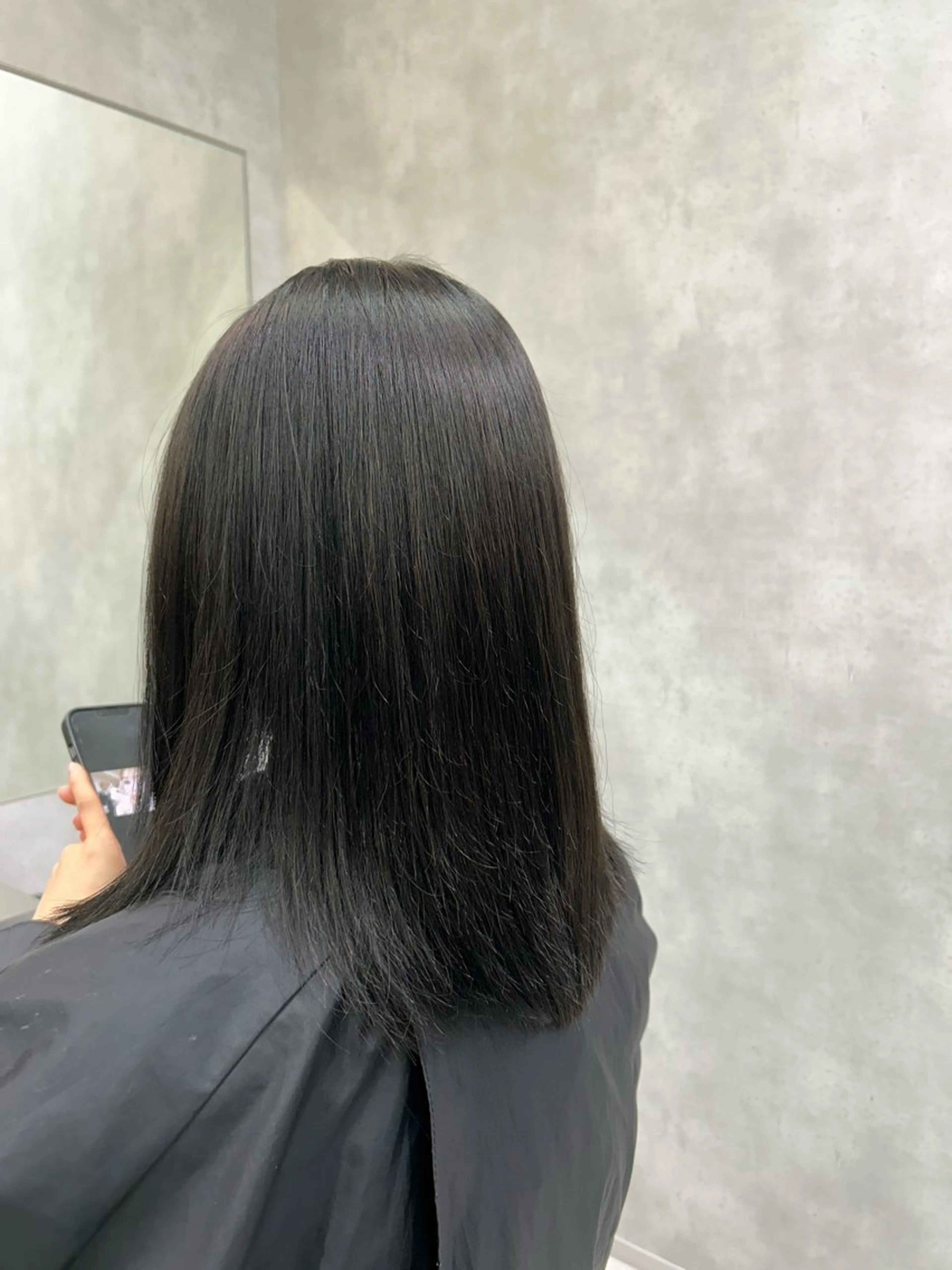 カラー ヘアカラー 花井輝 ボブ/センターパートのヘアスタイル