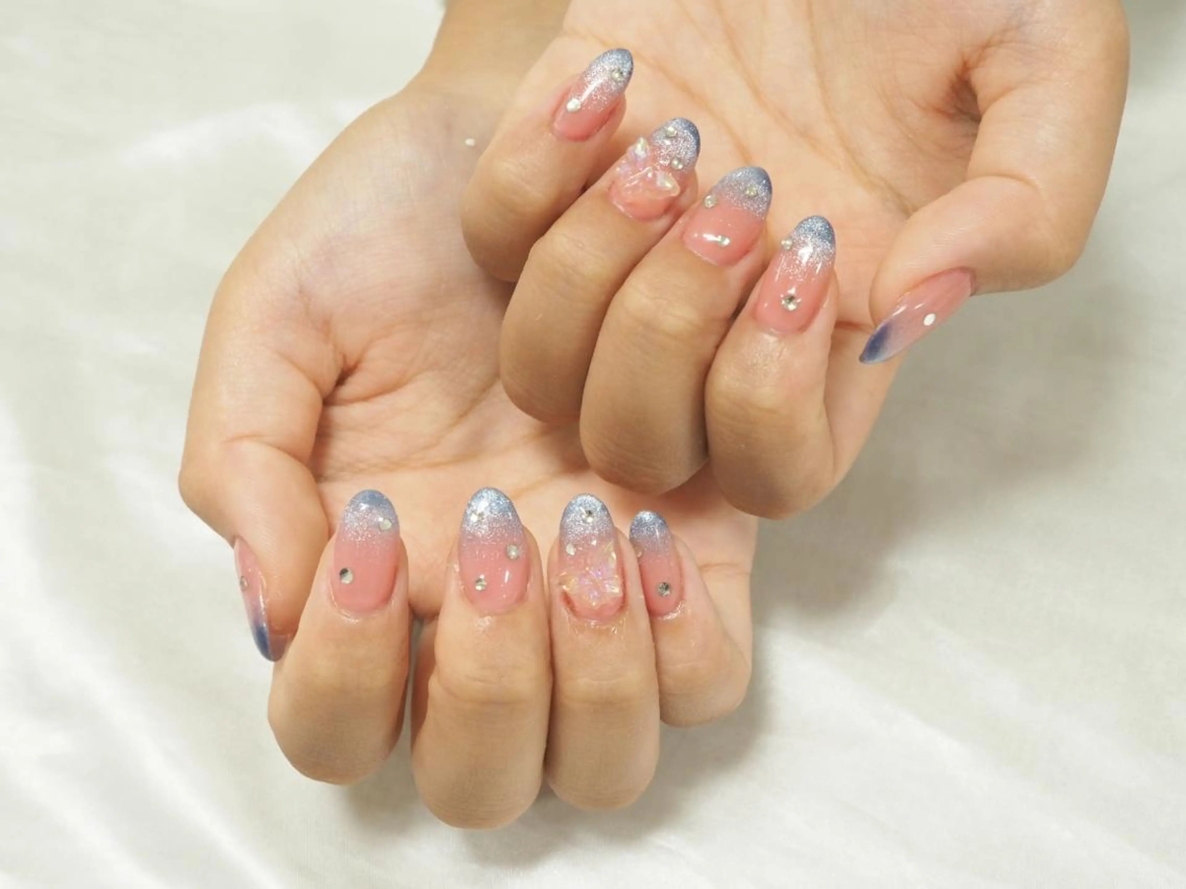 ネイル 魚谷 日菜のネイルデザイン