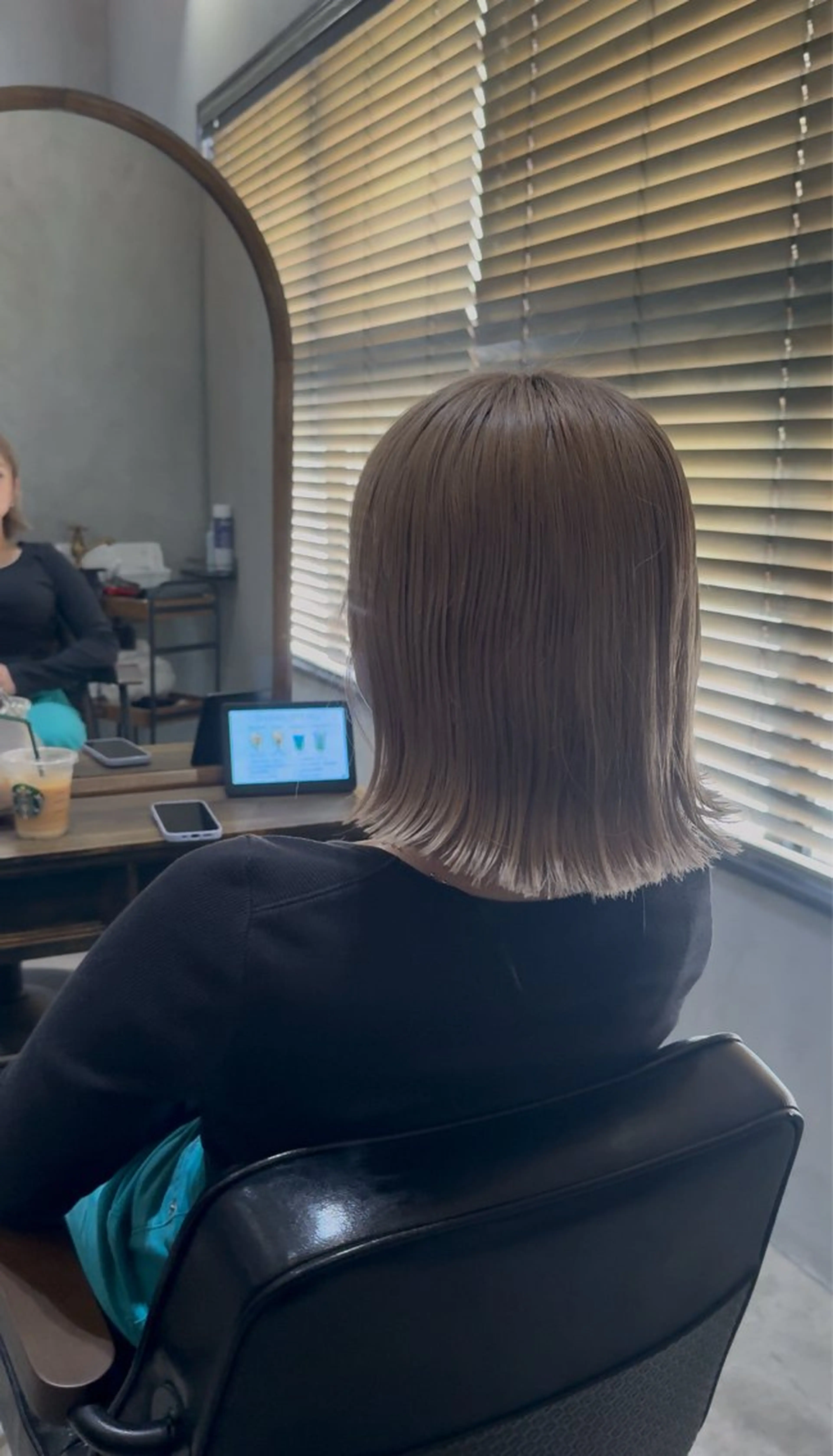 ショート Bernie boyのヘアスタイル