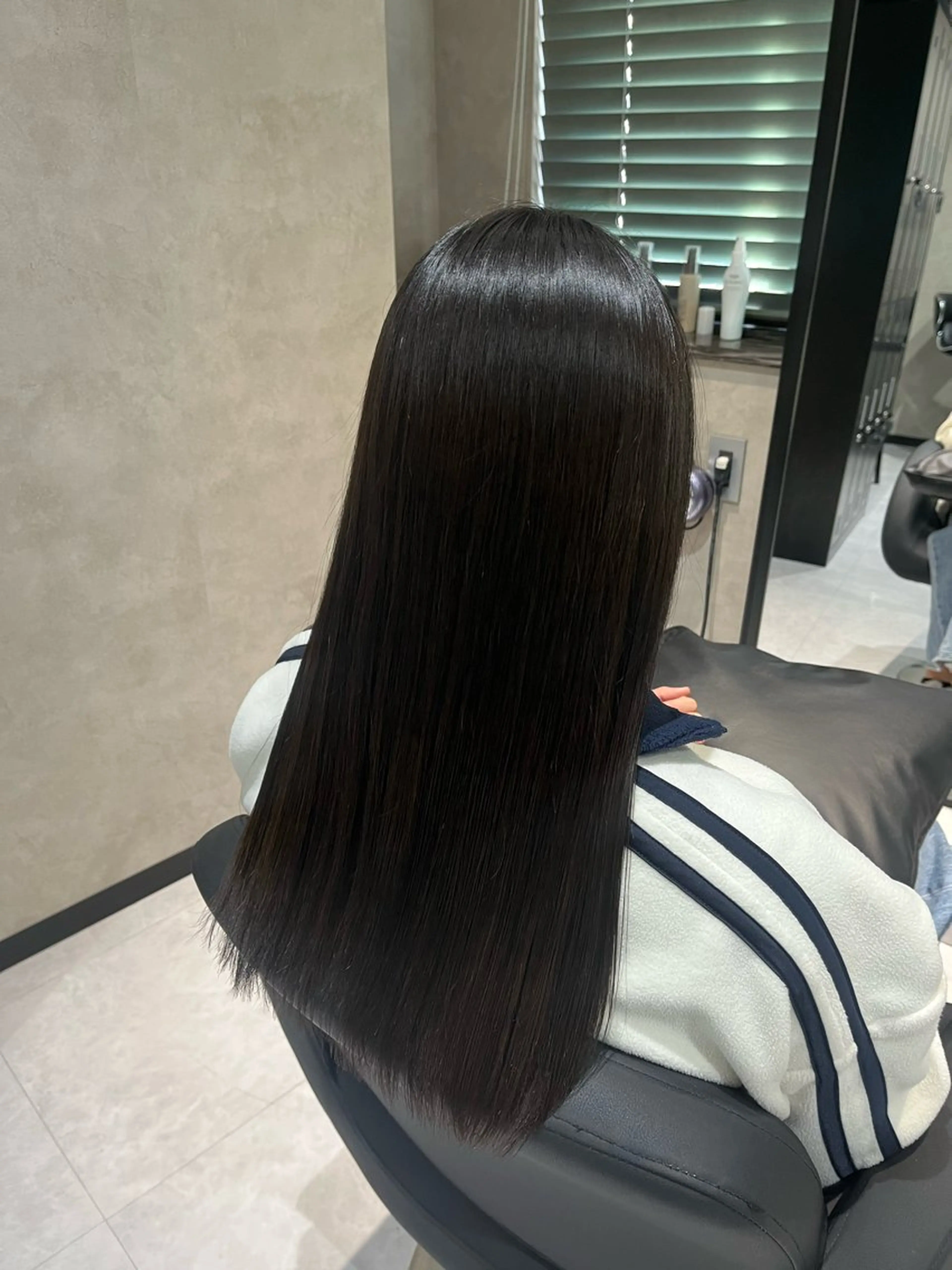 ロング カラー 透明感カラー 髪質改善 縮毛矯正 ヘアカラー 《.Xian》ナツミ /ボブ/顔周りカットのヘアスタイル