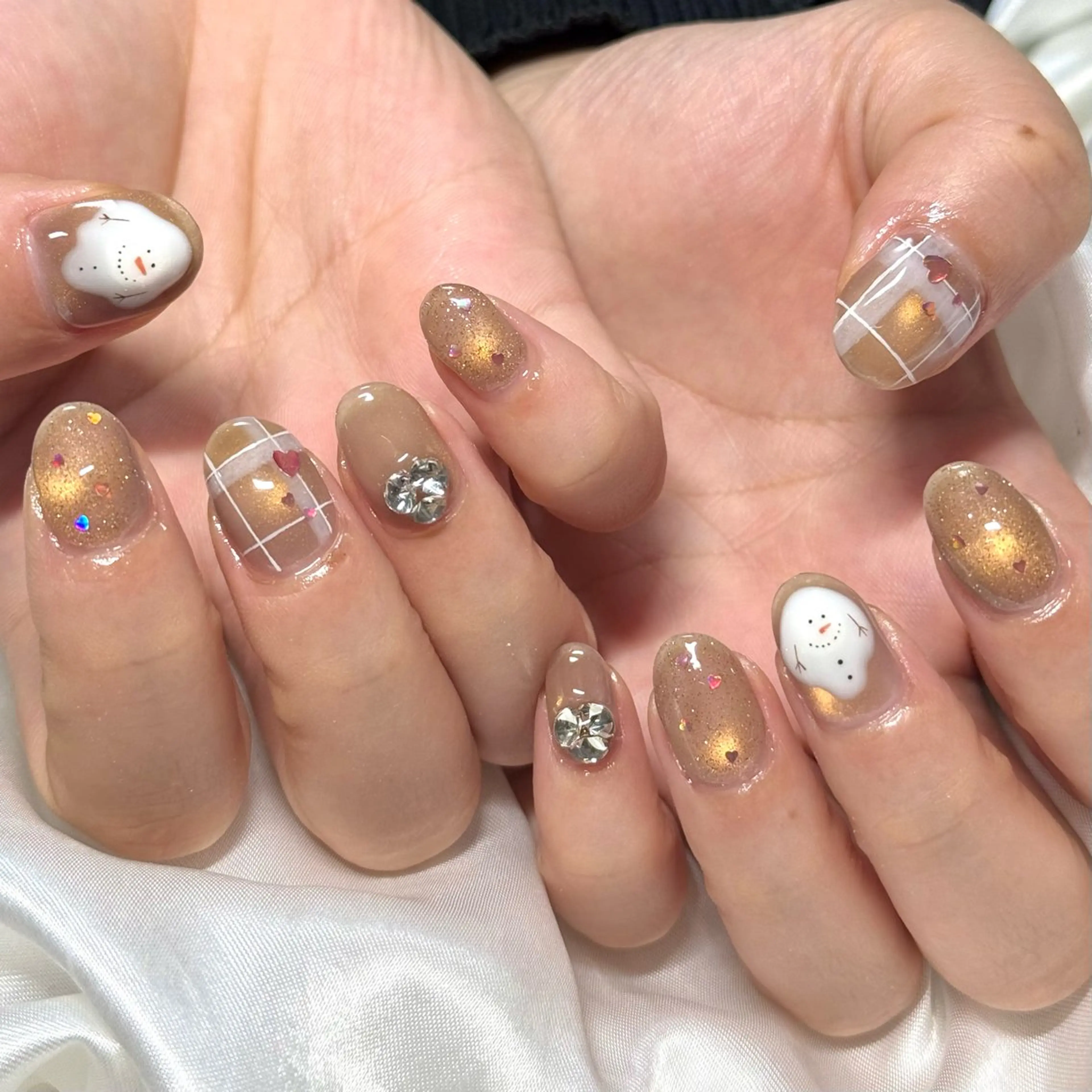 ネイル ハート キラキラネイル マグネットネイル ショートネイル 冬ネイル ハンドネイル OKIKA所属・【OKIKA】 らん🦖🌈🧡のマツエク・マツパデザイン