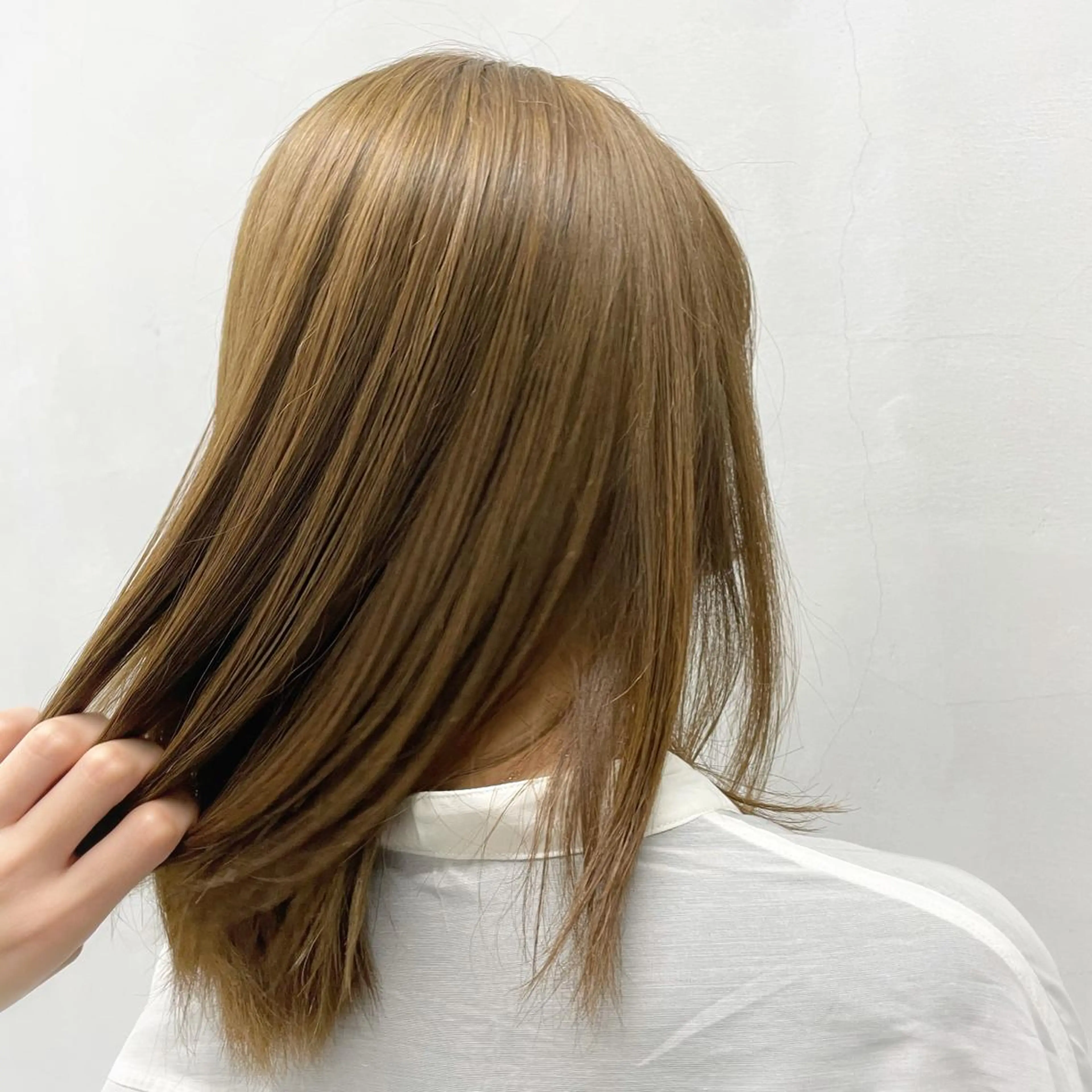 カラー ブリーチ miu .のヘアスタイル