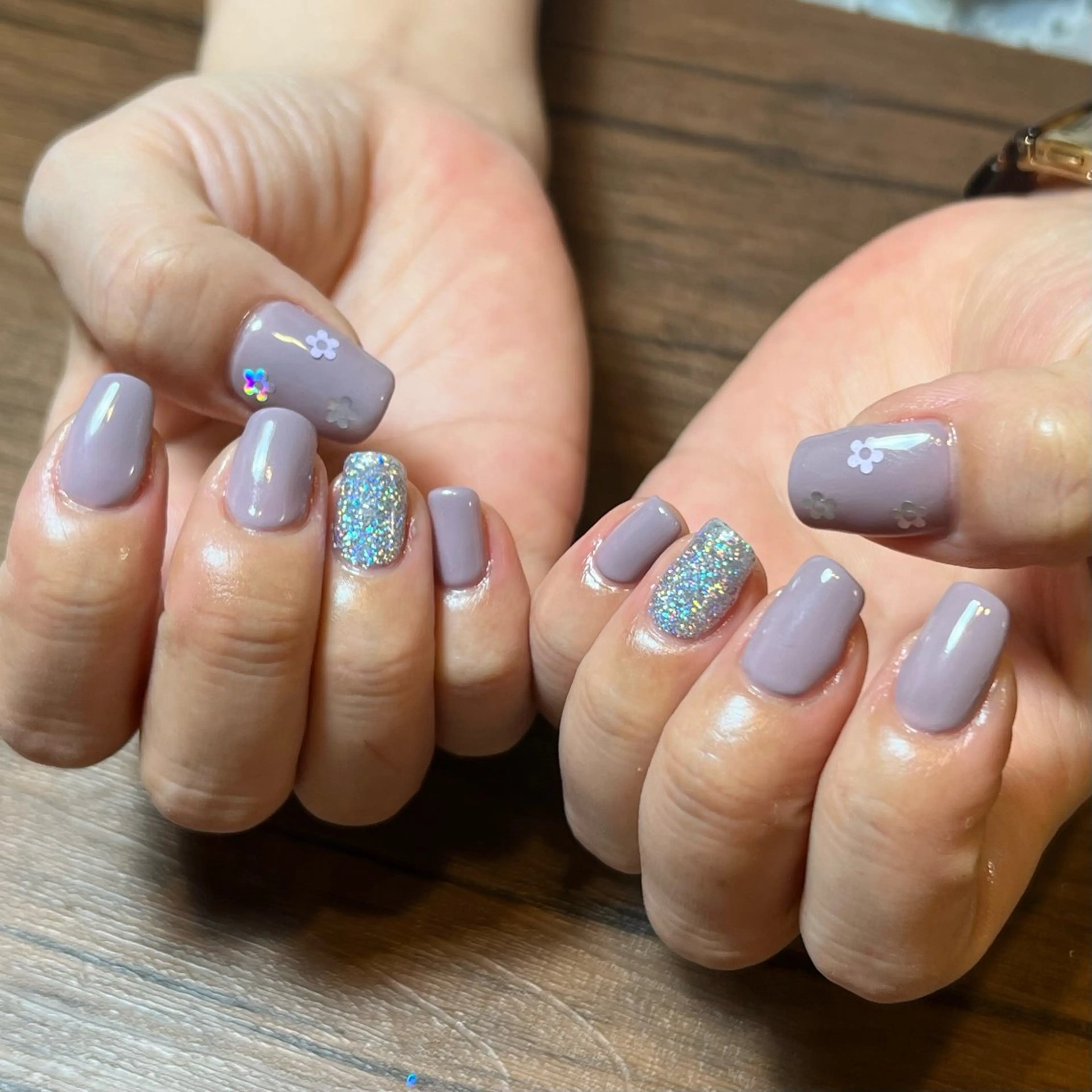 ネイル HENRIETTA NAILSALONのネイルデザイン