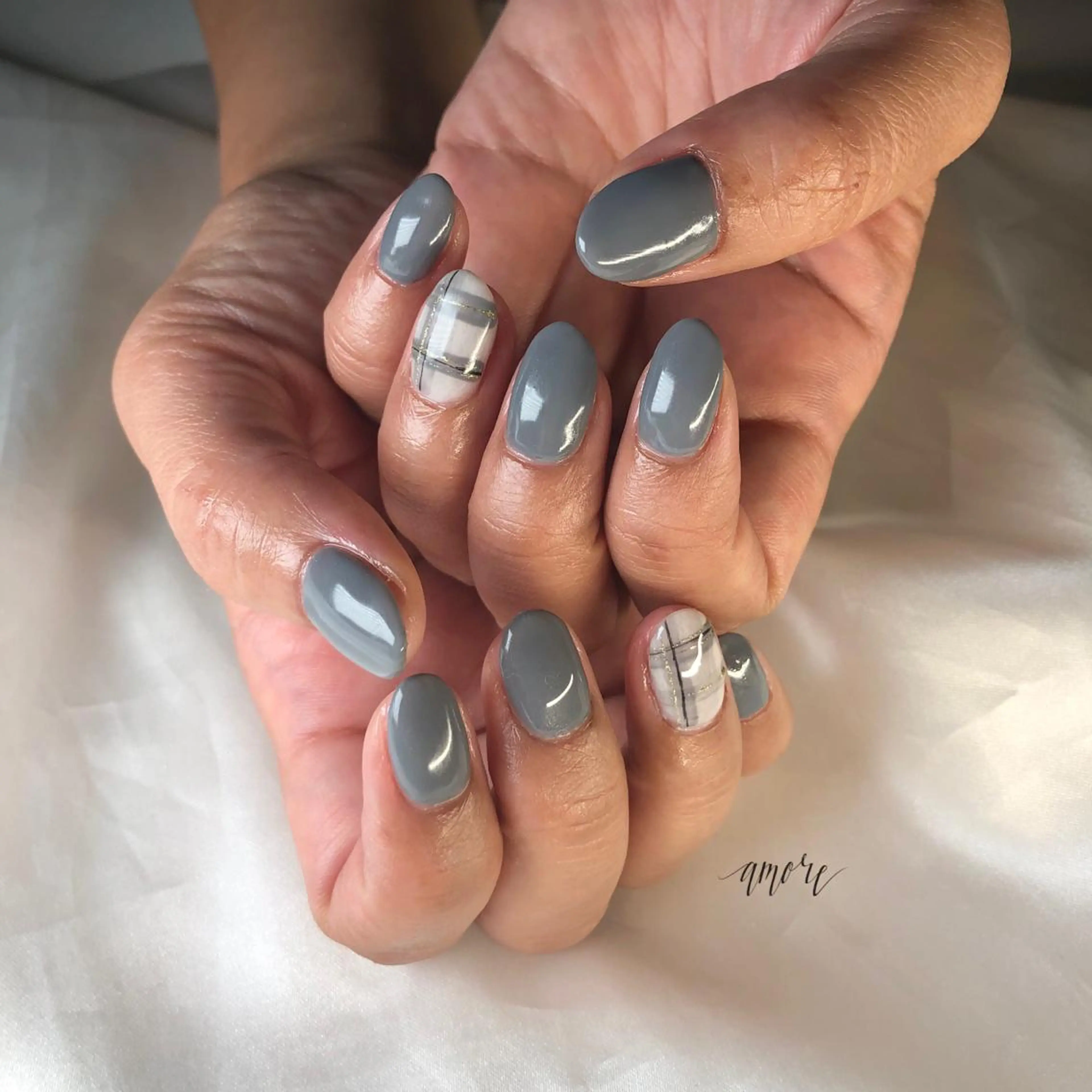 ネイル ジェルネイル 氷ネイル・うるうるネイル キラキラネイル マグネットネイル ミラーネイル You kyehwaのネイルデザイン