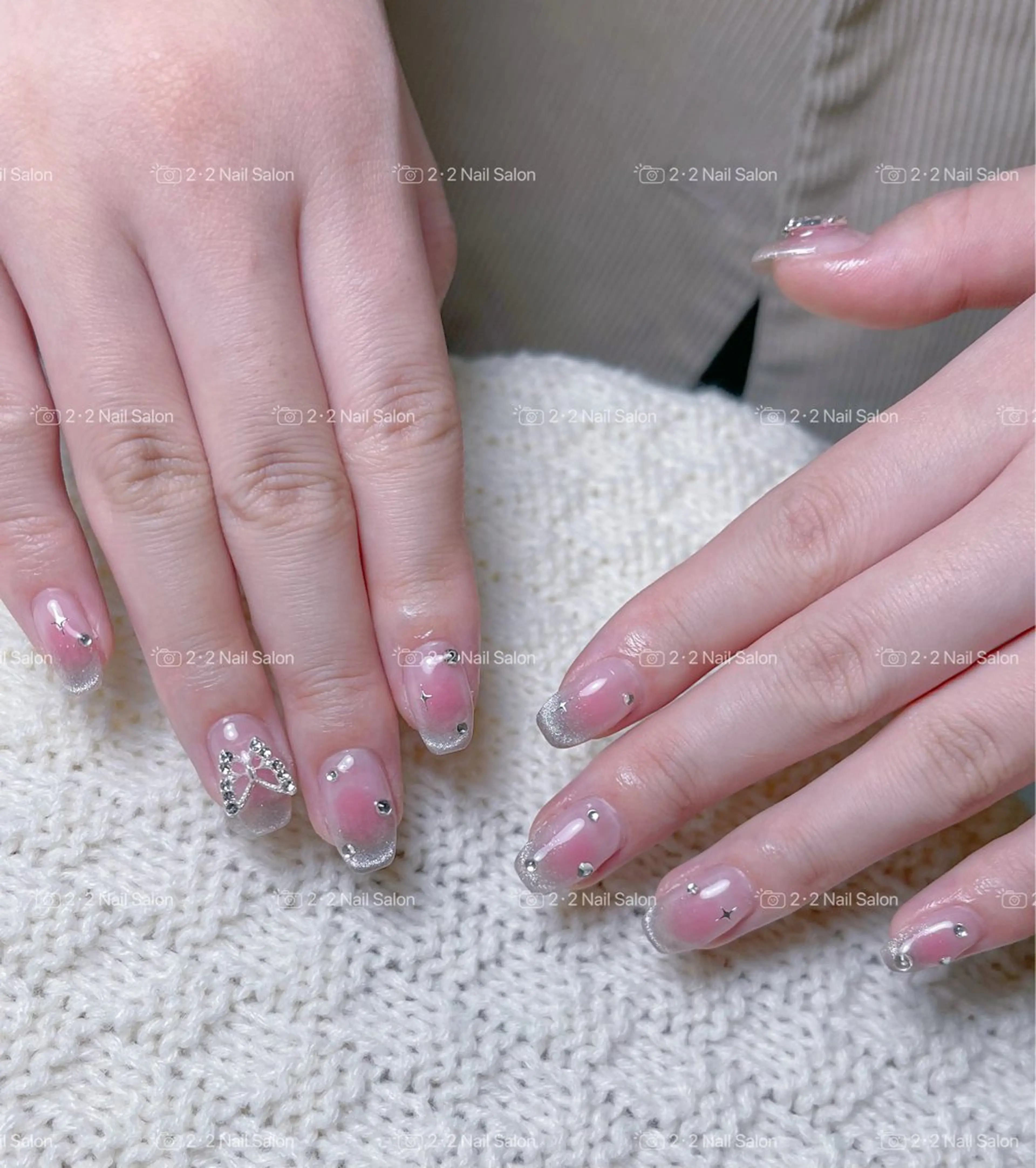 ネイル Shis_🦄shi 韓国風キラキラネイルのネイルデザイン