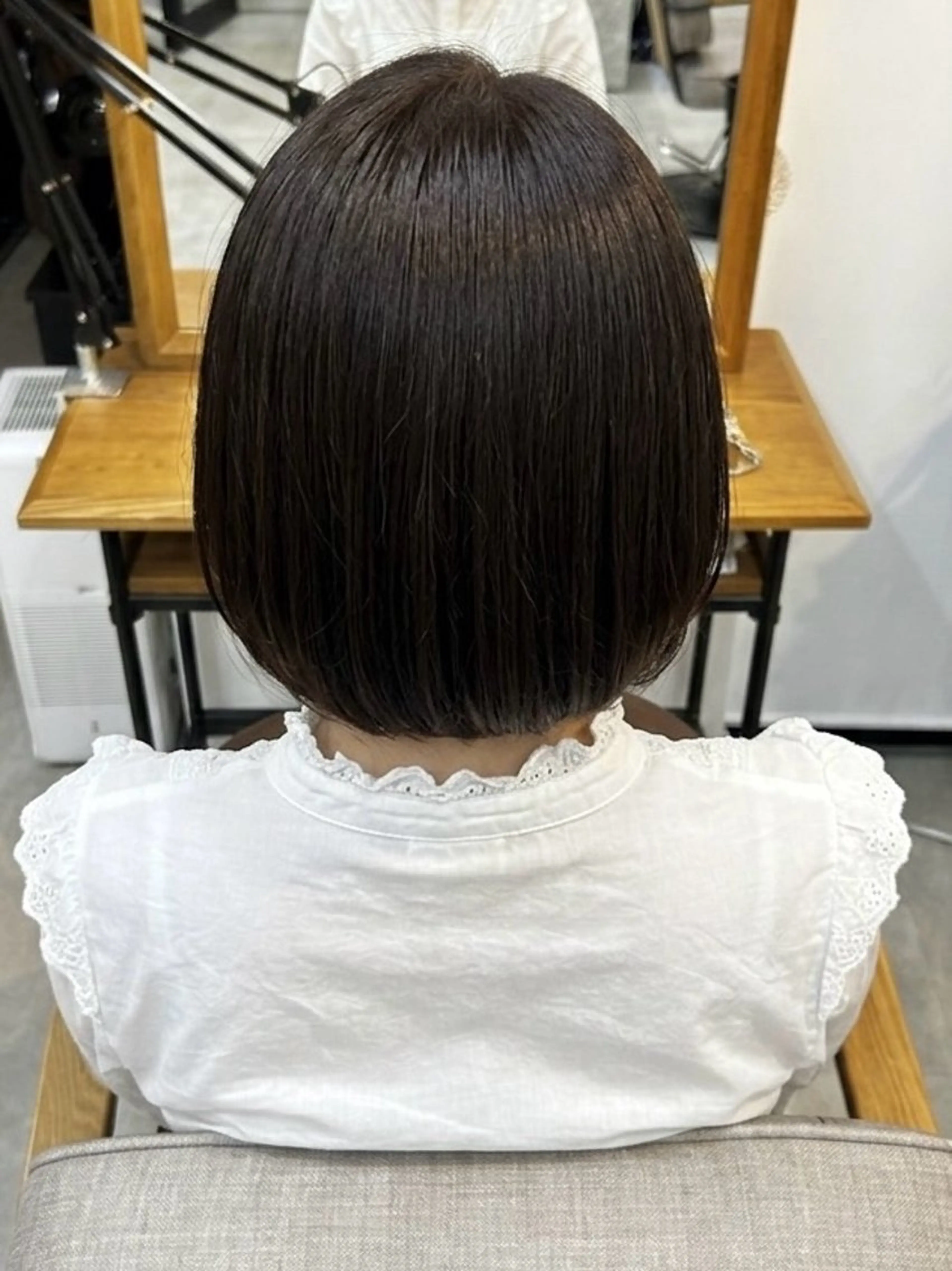ミディアム 桜木町 2分 ミセスショートのヘアスタイル