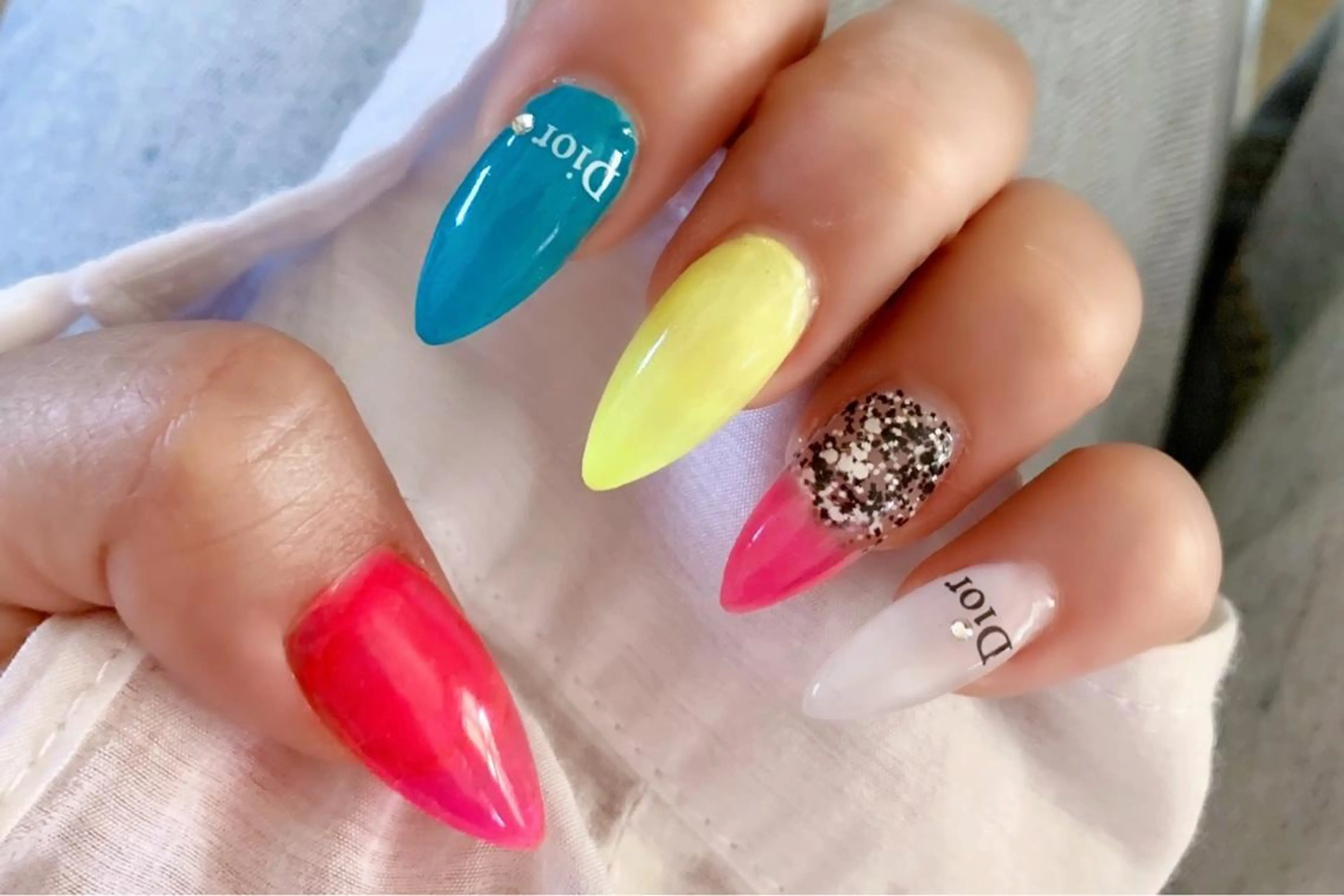 ネイル アニマル柄 アートネイル ニュアンスネイル ネイルチップ x.1.0.nail ♡Cのネイルデザイン