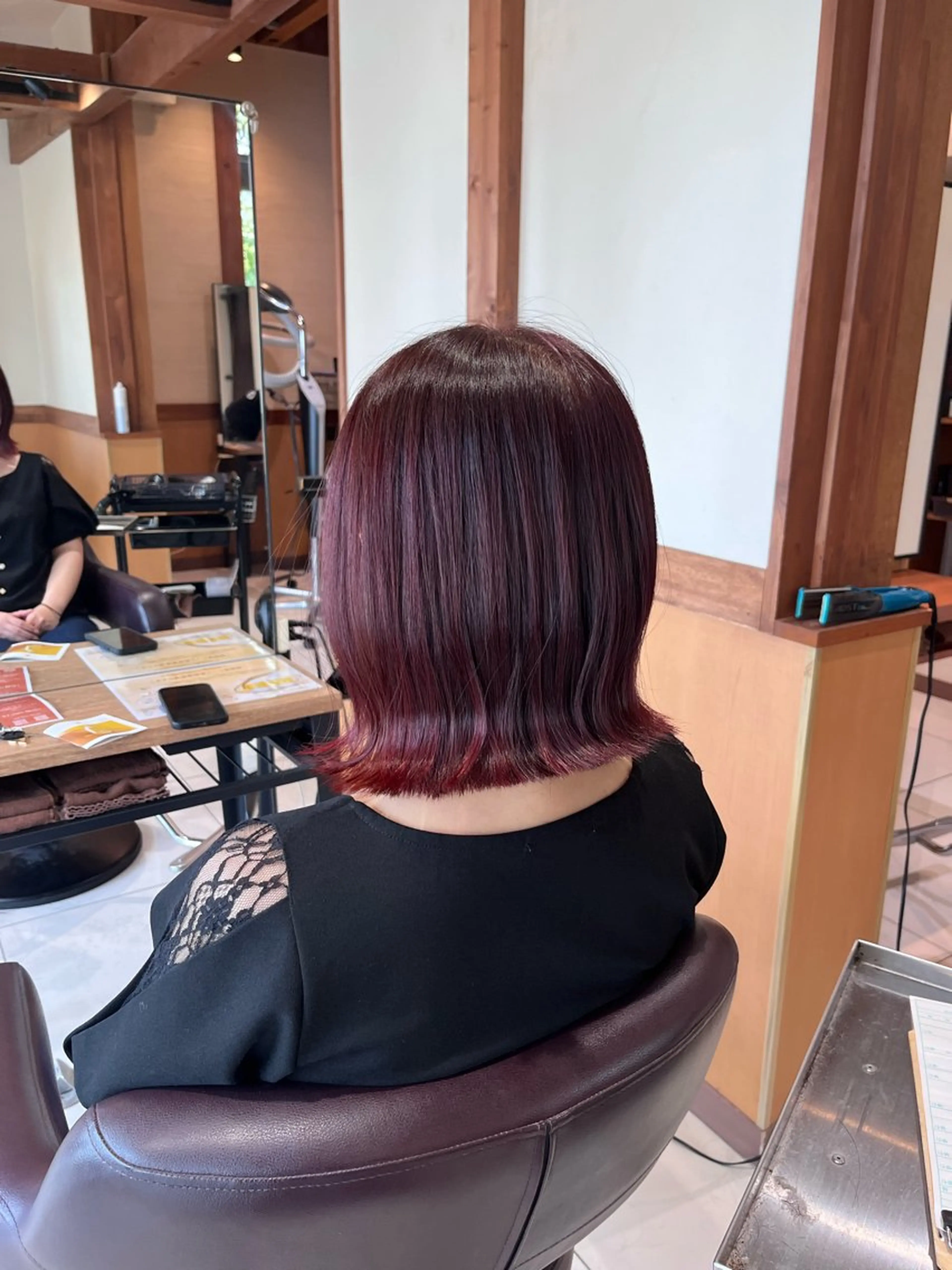 カラー SERA / TAIGAのヘアスタイル