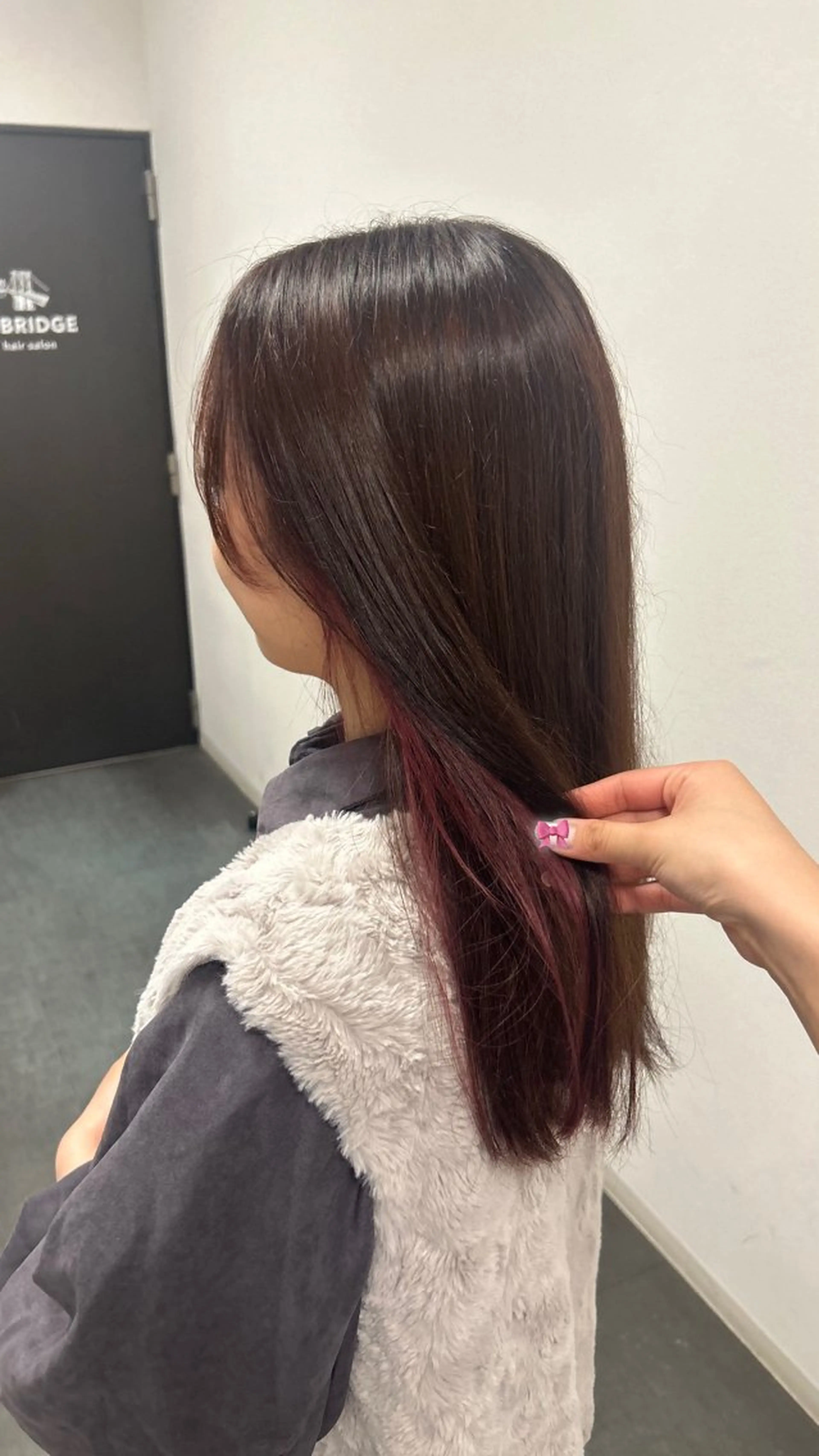 カラー the BRIDGE マナ🎀のヘアスタイル