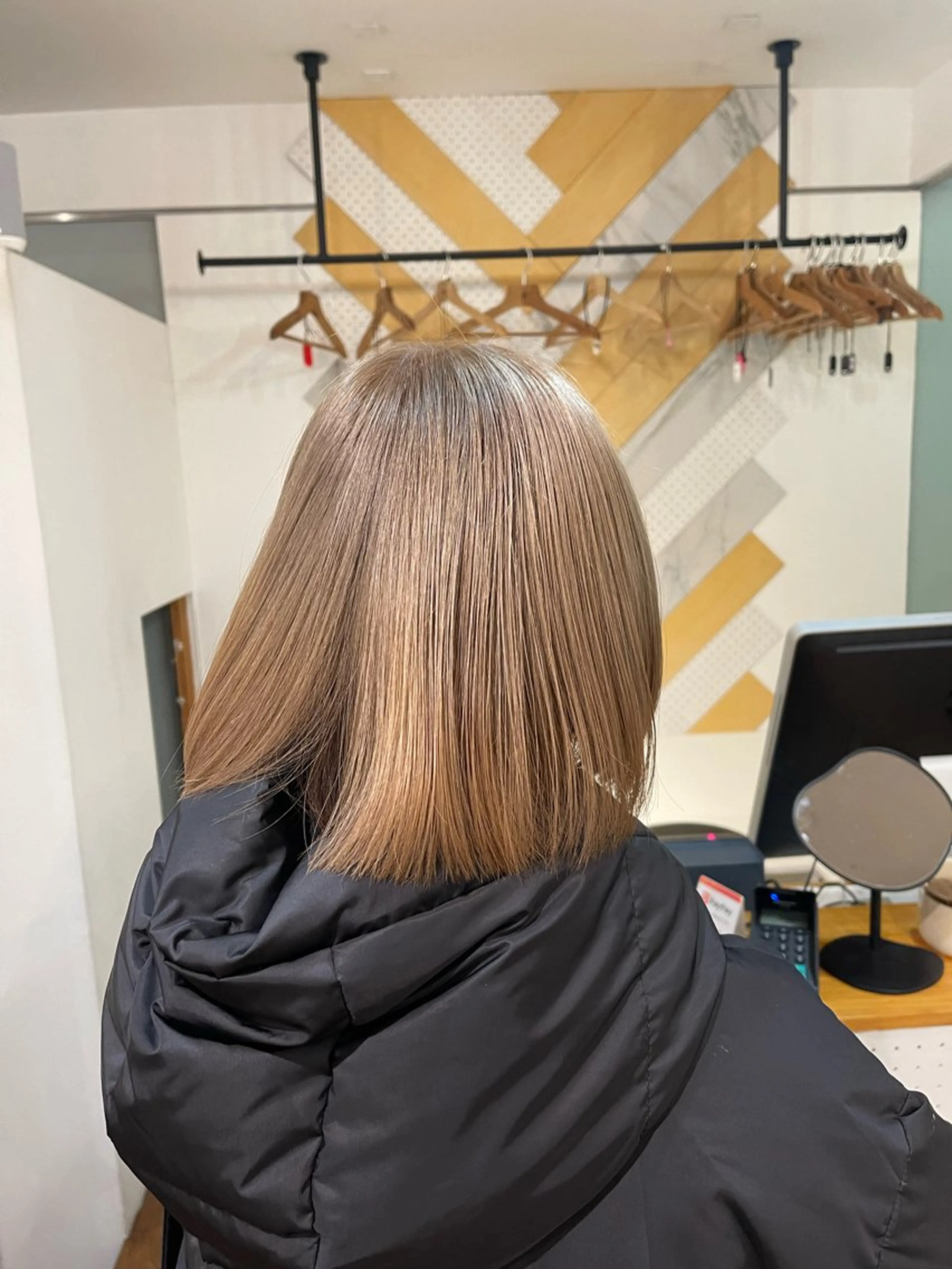 カラー ベージュカラー ブリーチ ミルクティーベージュ ボブ/レイヤー /河内温太のヘアスタイル