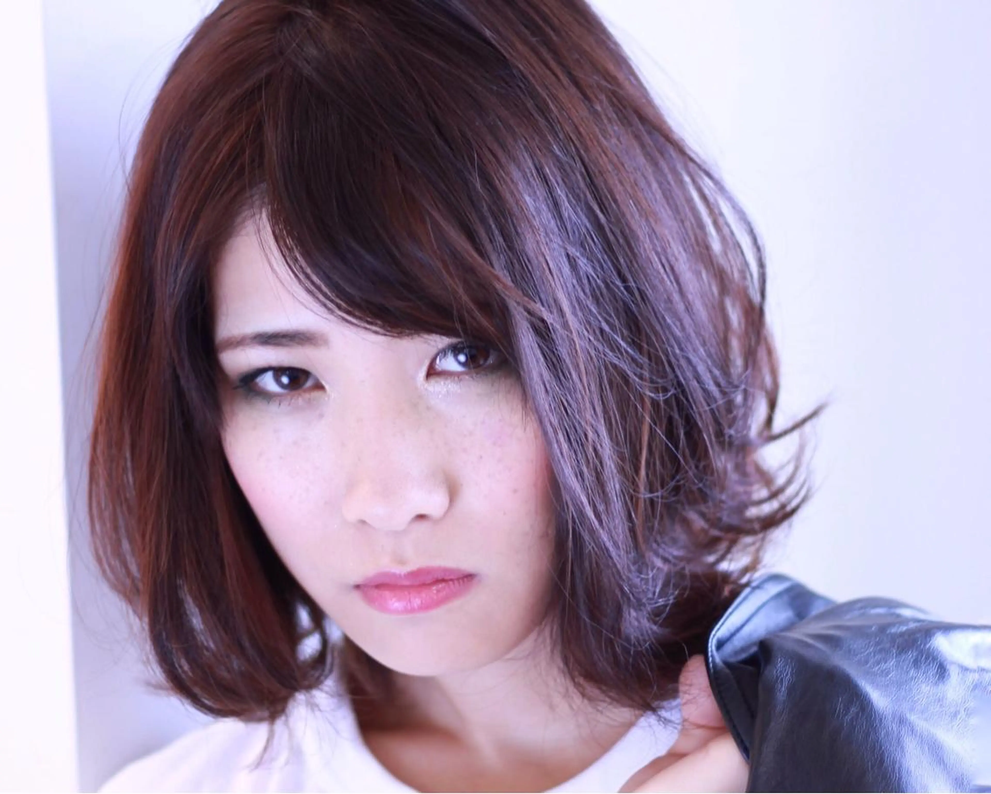 ミディアム カラー パーマ ボブレイヤー ボブ レイヤーカット 外ハネヘア 安藤 明日翔のヘアスタイル