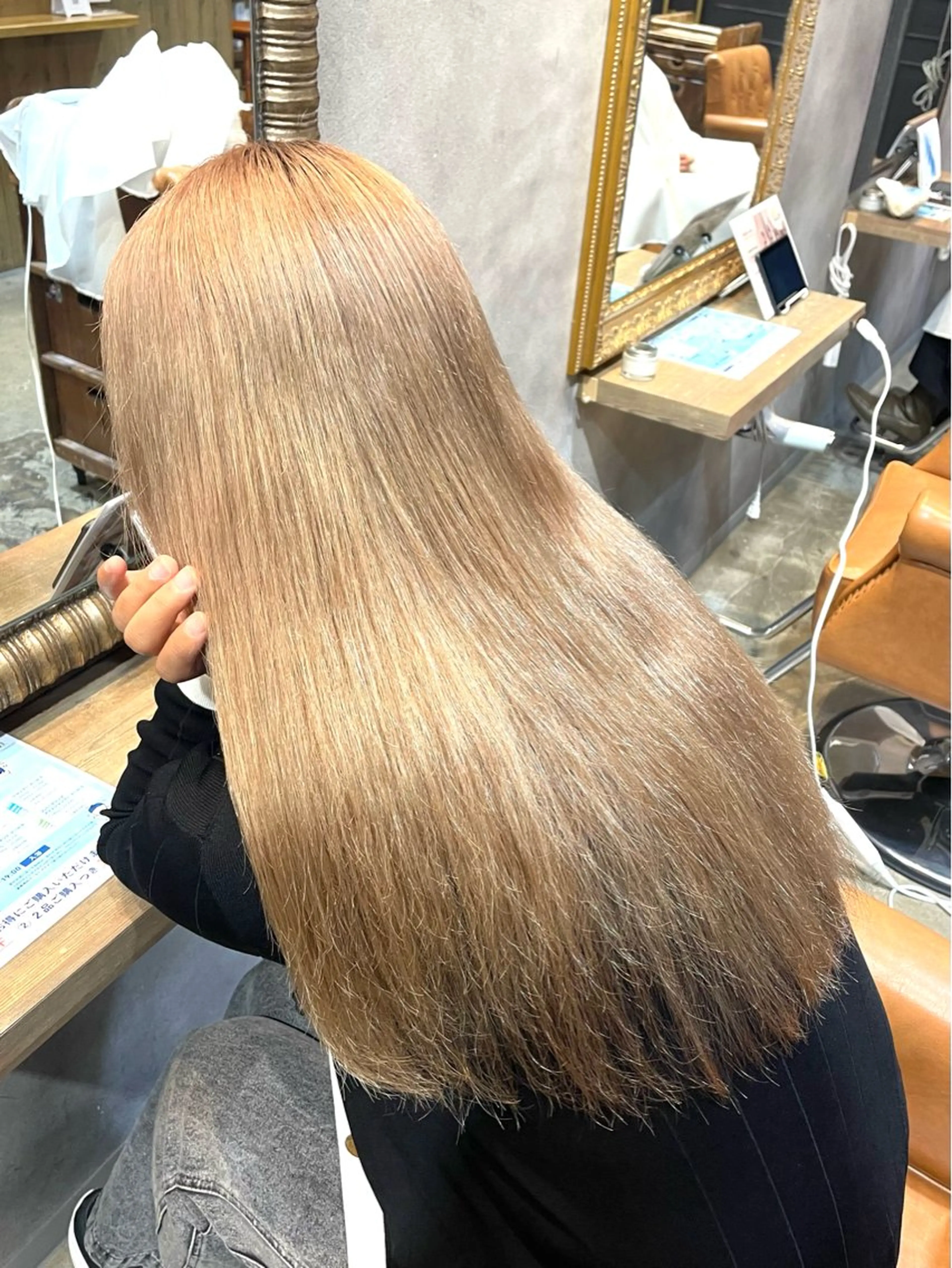 ロング カラー chic channel伊藤のヘアスタイル