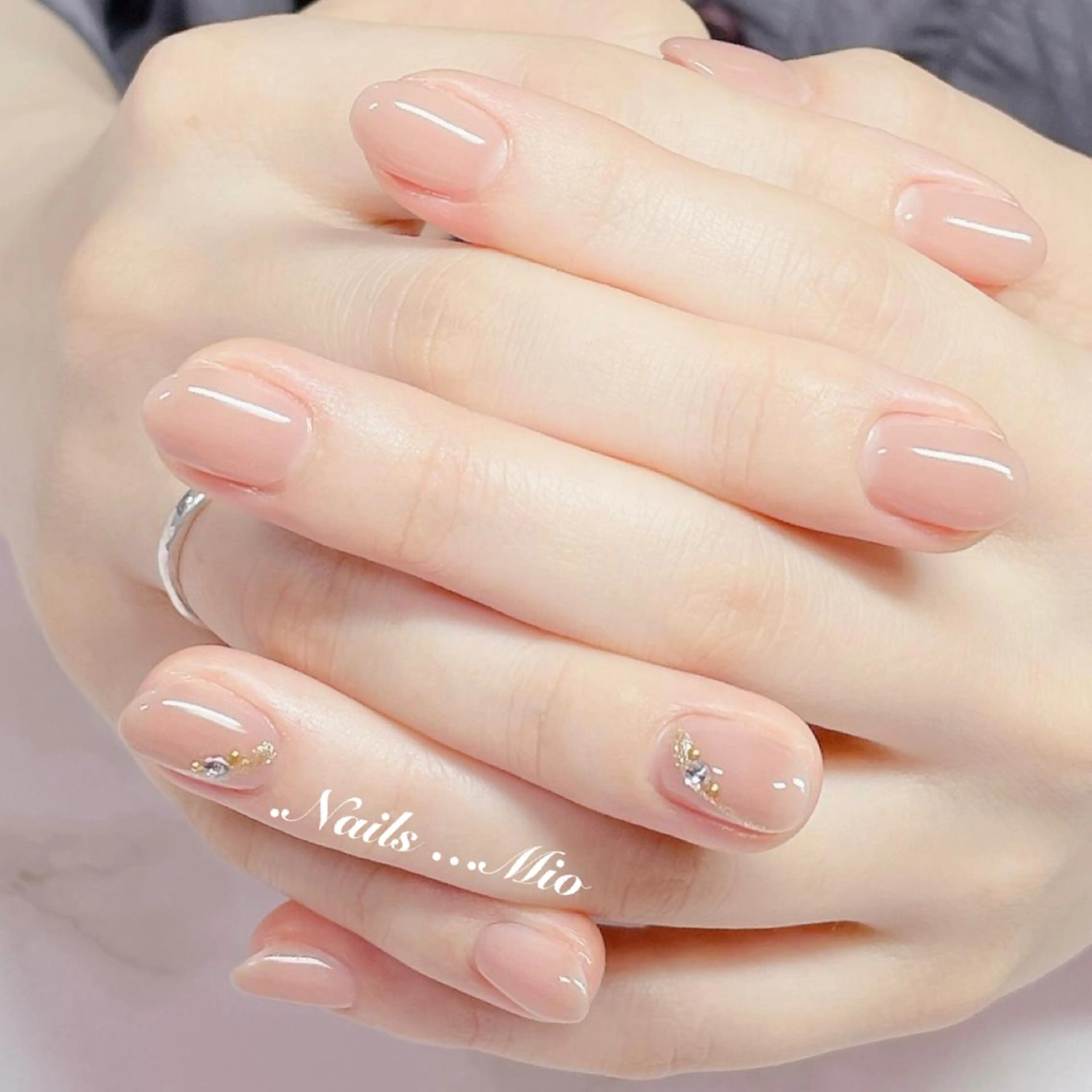 ネイル アートネイル ワンカラーネイル .Nails Mio 赤羽西ネイルサロンのネイルデザイン