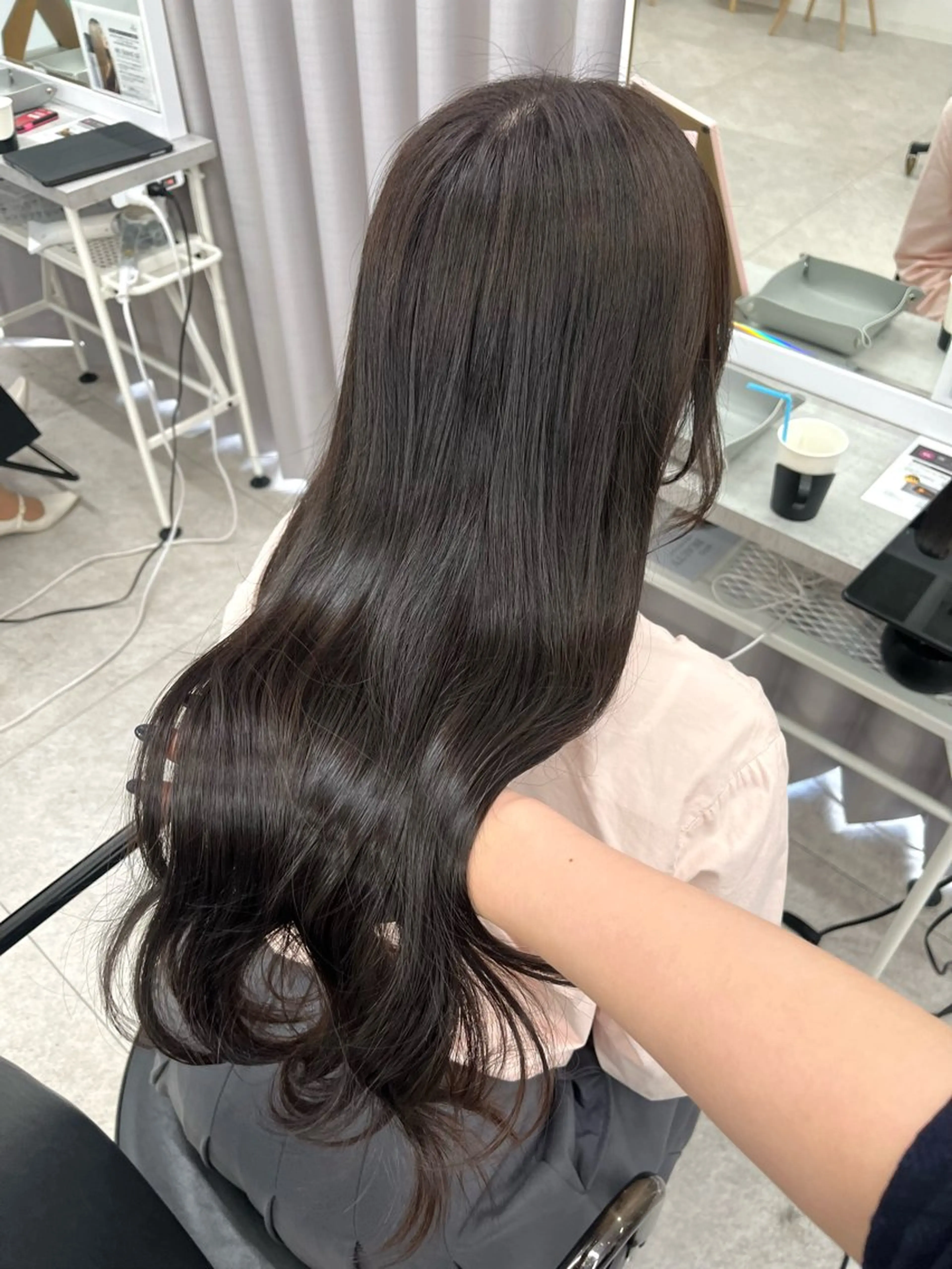 ロング カラー 柔らかオリーブ🌿 HIMARI🌻のヘアスタイル