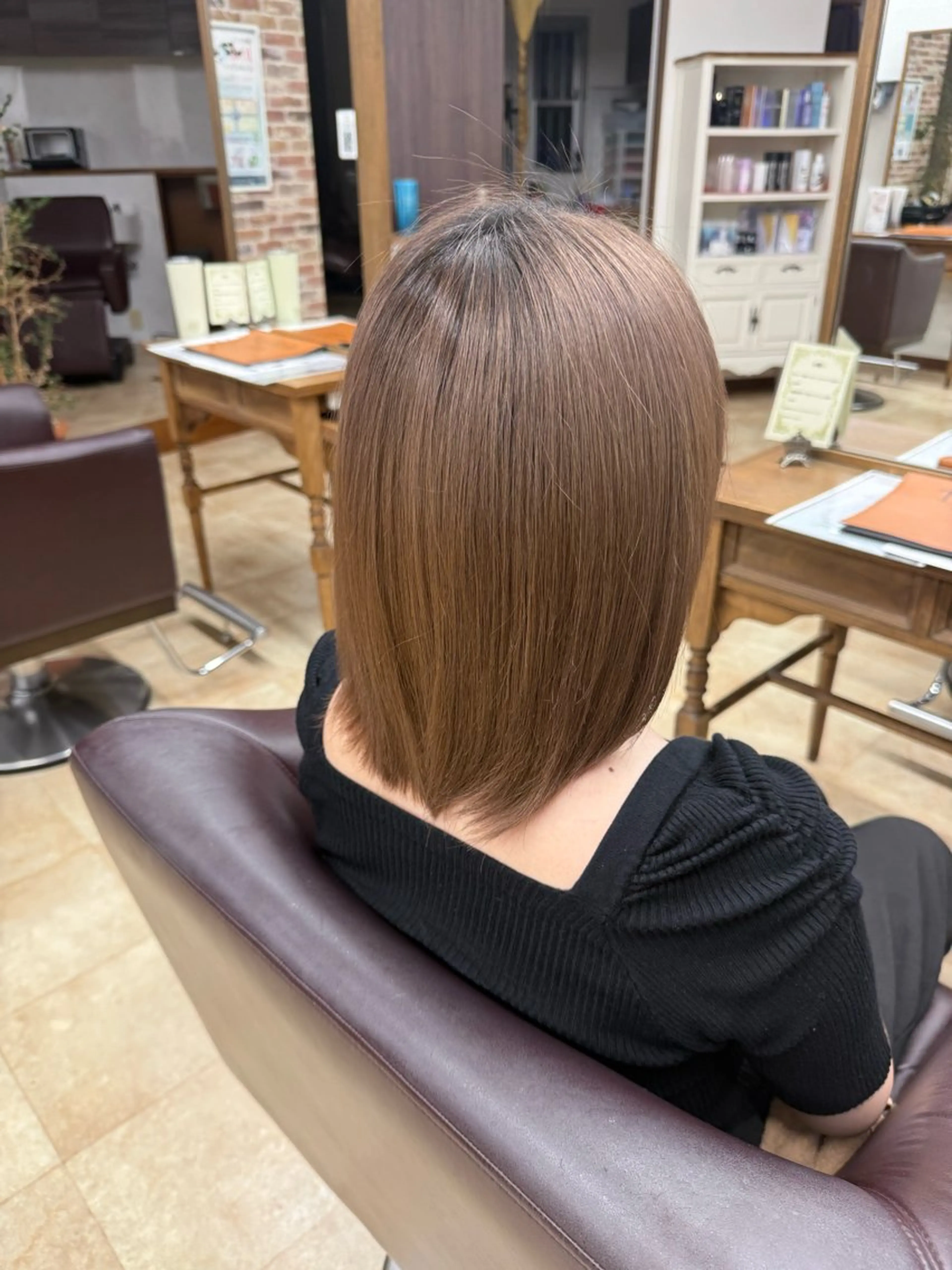 カラー ベージュカラー ミルクティーベージュ 上村華女 髪質改善カラーのヘアスタイル