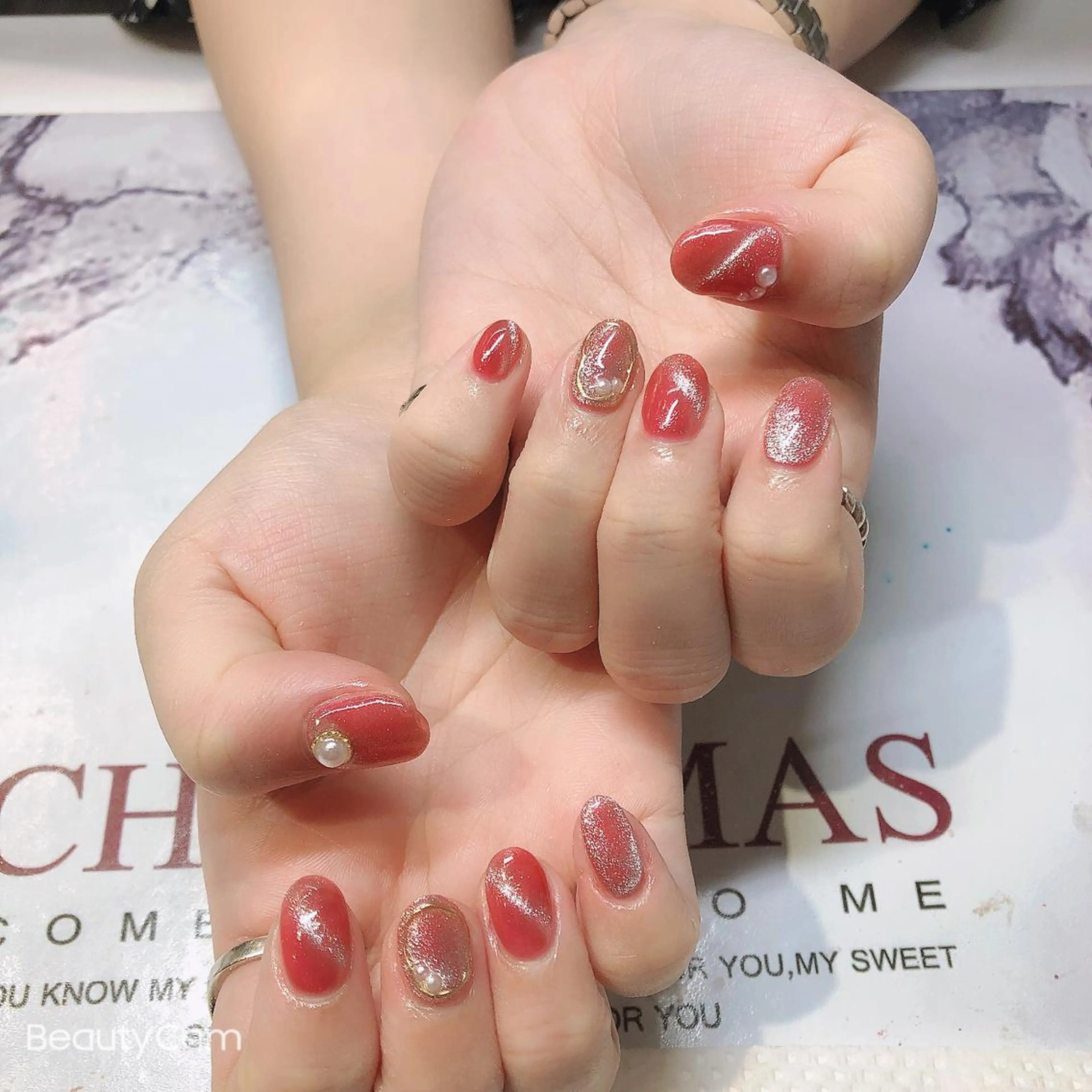 ネイル ガレンドウ 白澤 愛子のネイルデザイン