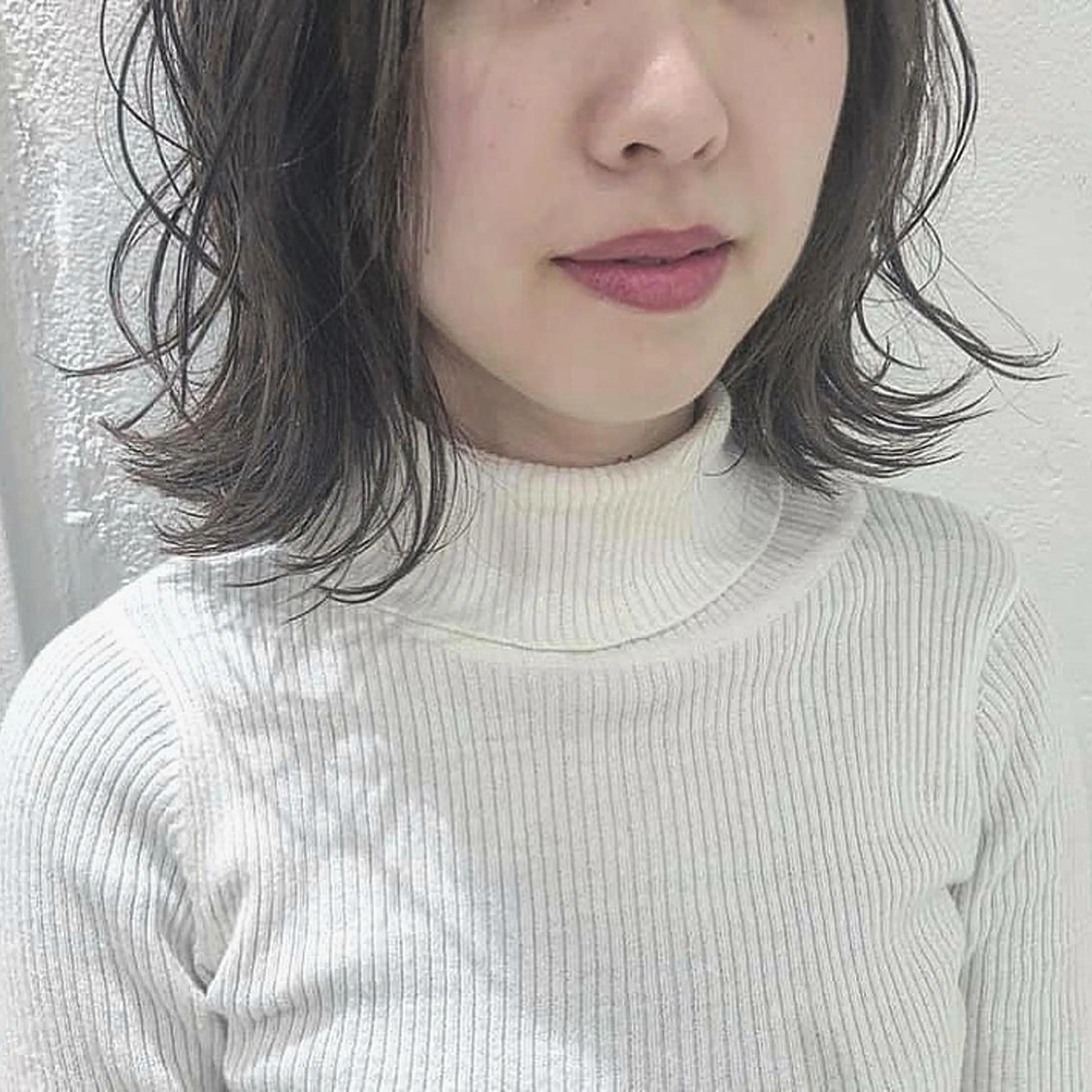 ミディアム カラー カット ヘアカラー トリートメント 荒川 ひなの 新川崎のヘアスタイル