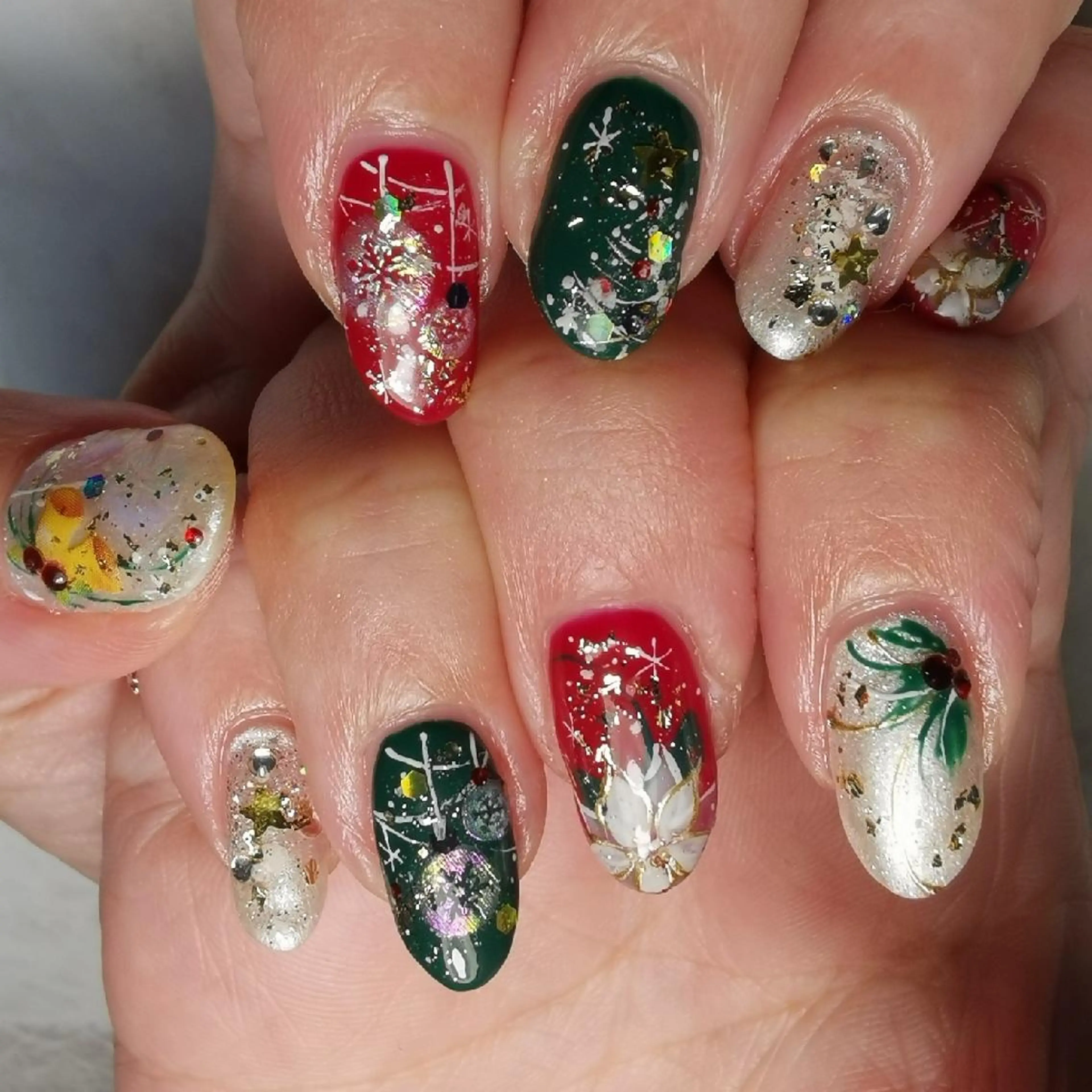 ネイル 冬ネイル クリスマス ハンドネイル reve あやののネイルデザイン