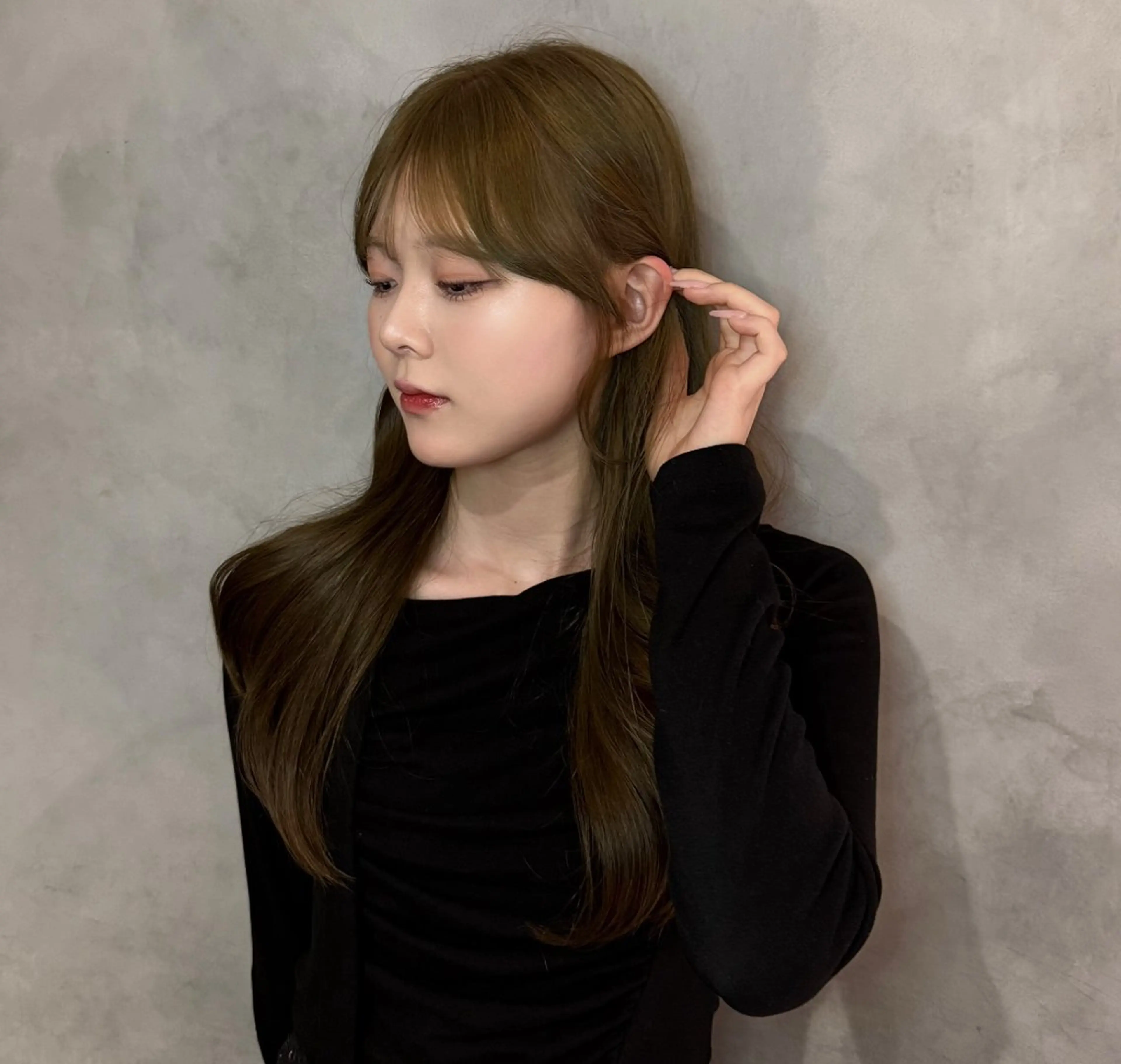 ロング ヘアカラー 谷 亜澄のヘアスタイル