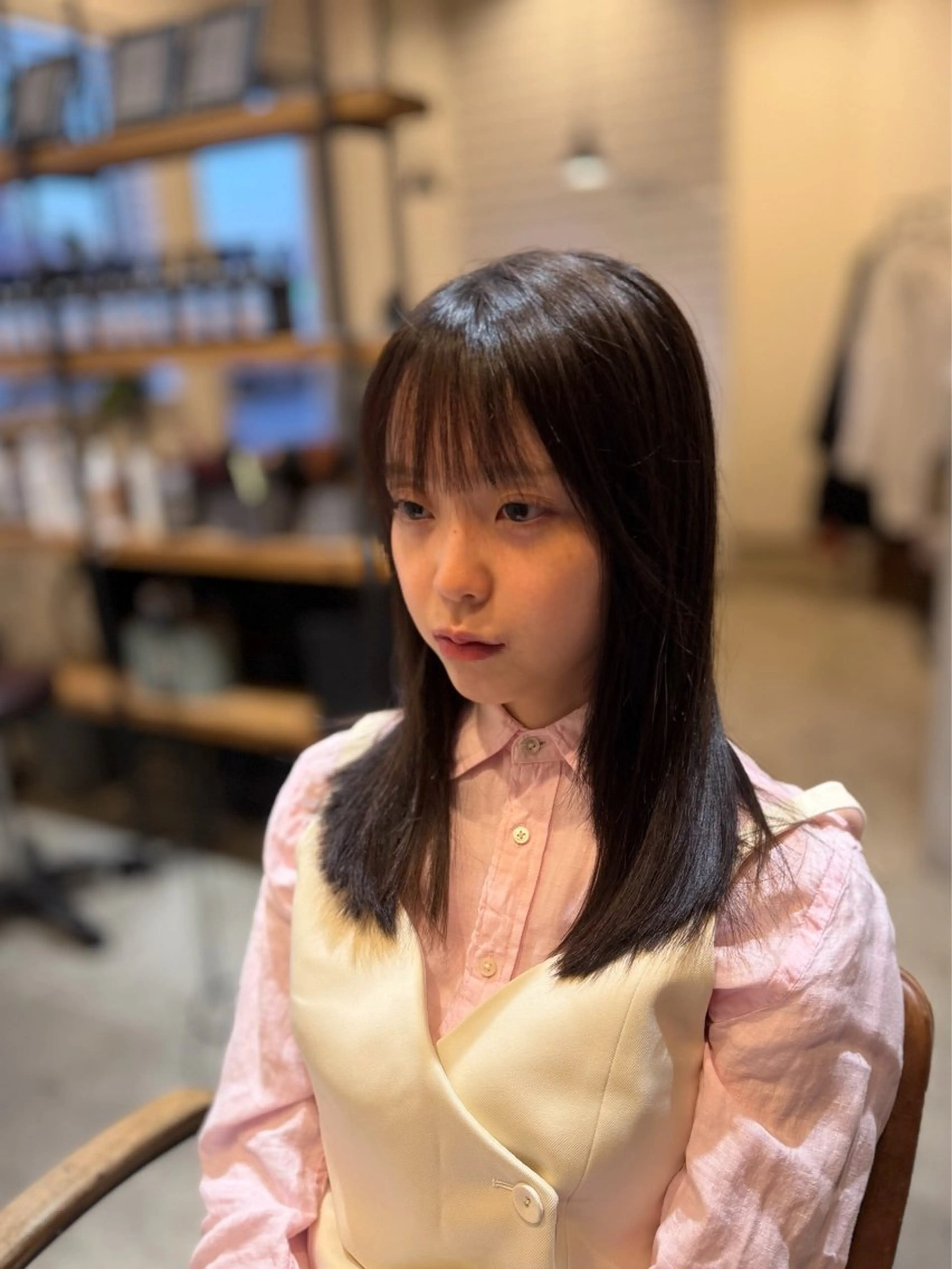 セミロング カット ヘアカラー YUKI .のヘアスタイル
