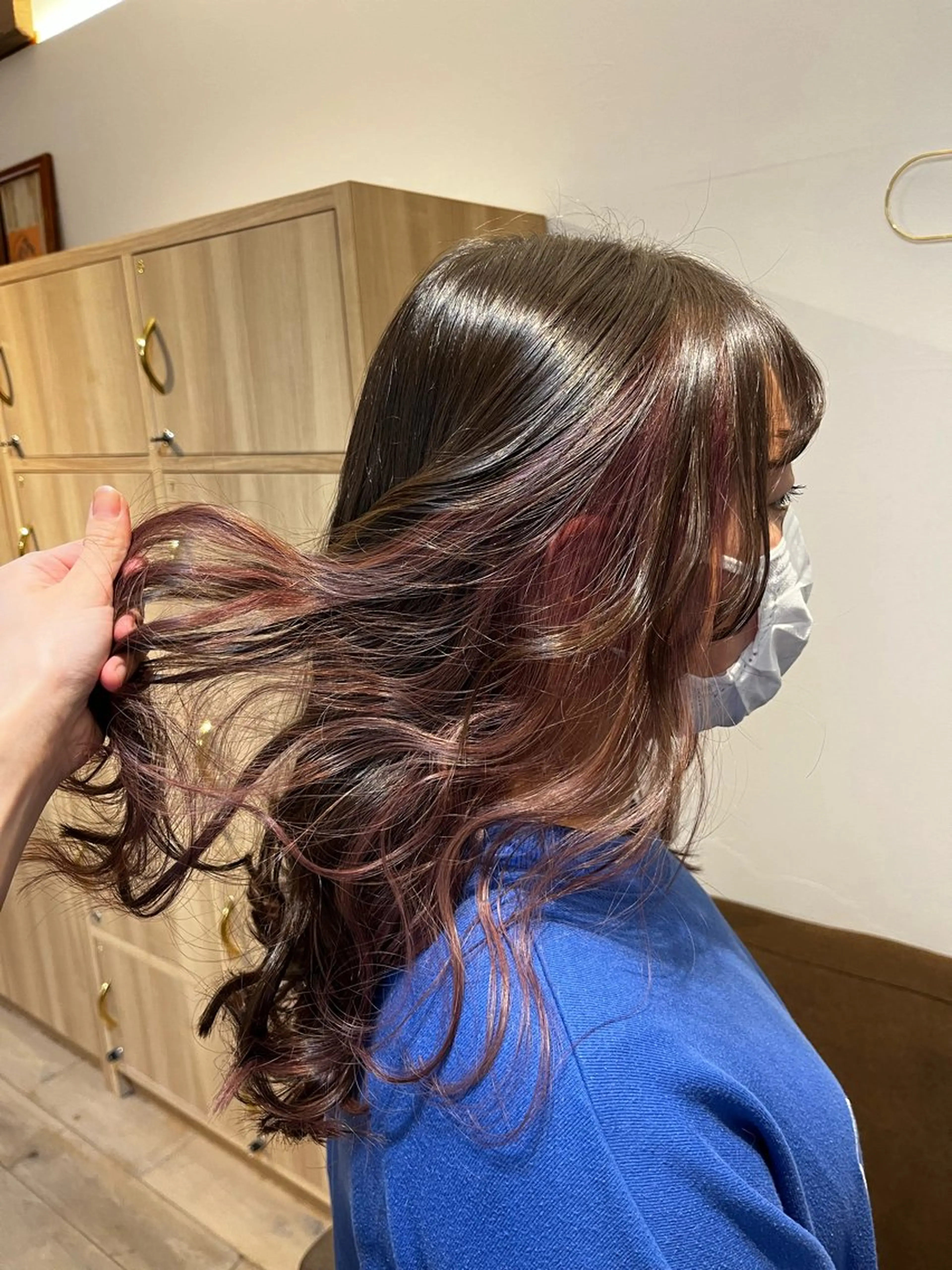 ロング パープルカラー ロング 臺 佳連のヘアスタイル