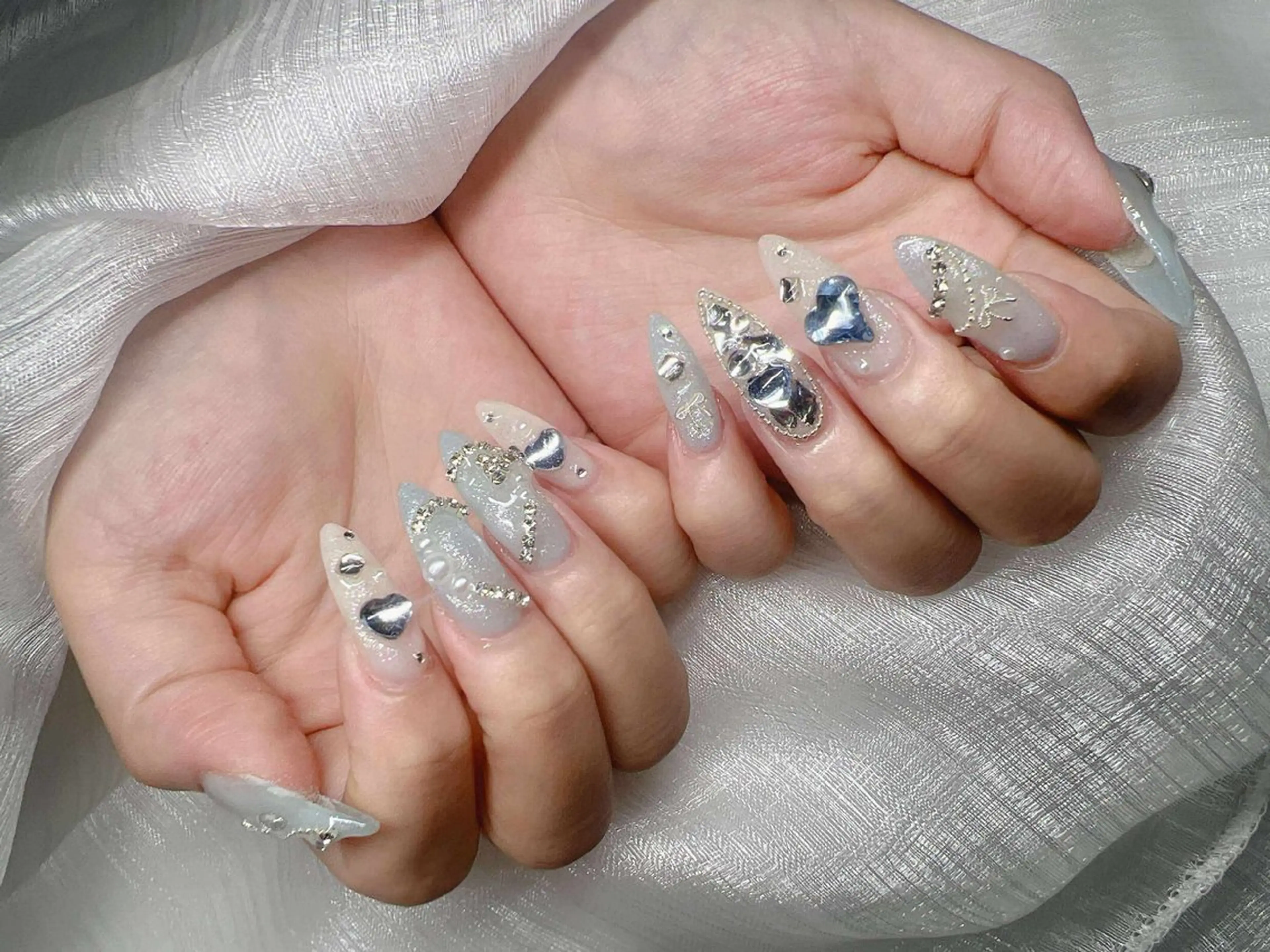 ネイル 長さ出し グラデーション 卒業式 キラキラネイル マグネットネイル ハンドネイル Lee Nailsのネイルデザイン