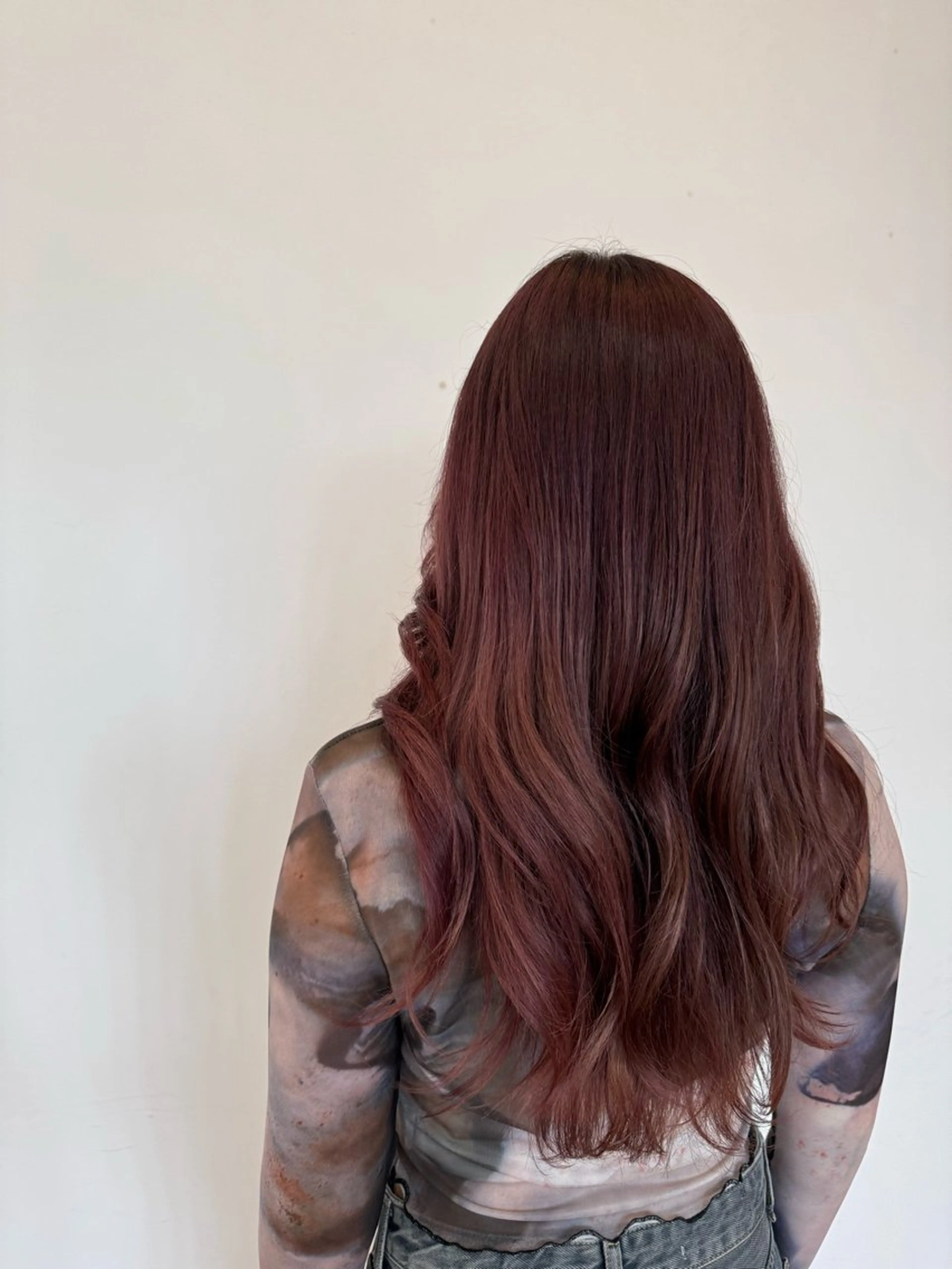 ロング カラー アディクシーカラー ボルドーカラー 尾崎 由依のヘアスタイル