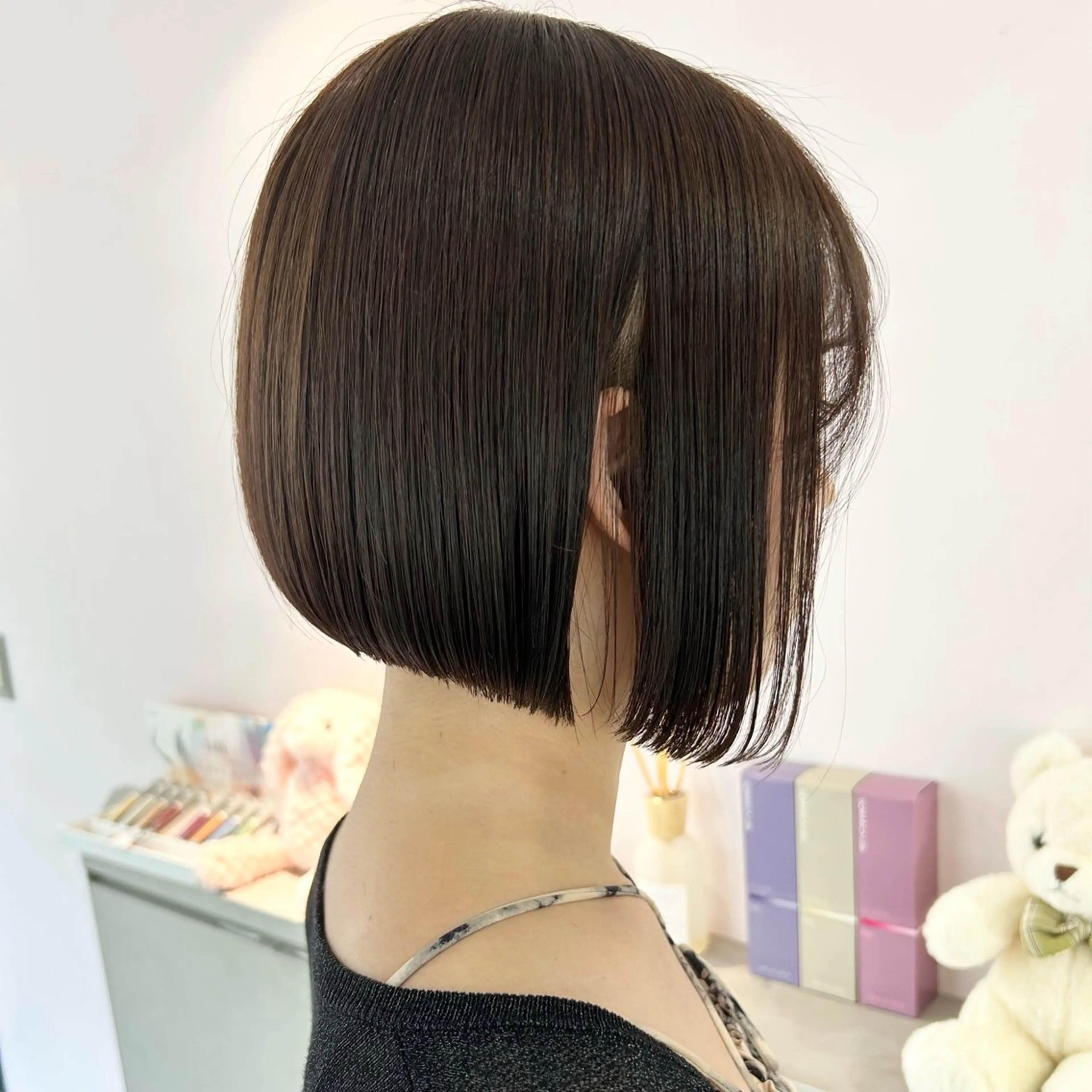 ショート カラー カット ヘアカラー トリートメント ボブ×艶髪｜ 艶カラー🩶石橋怜大のヘアスタイル