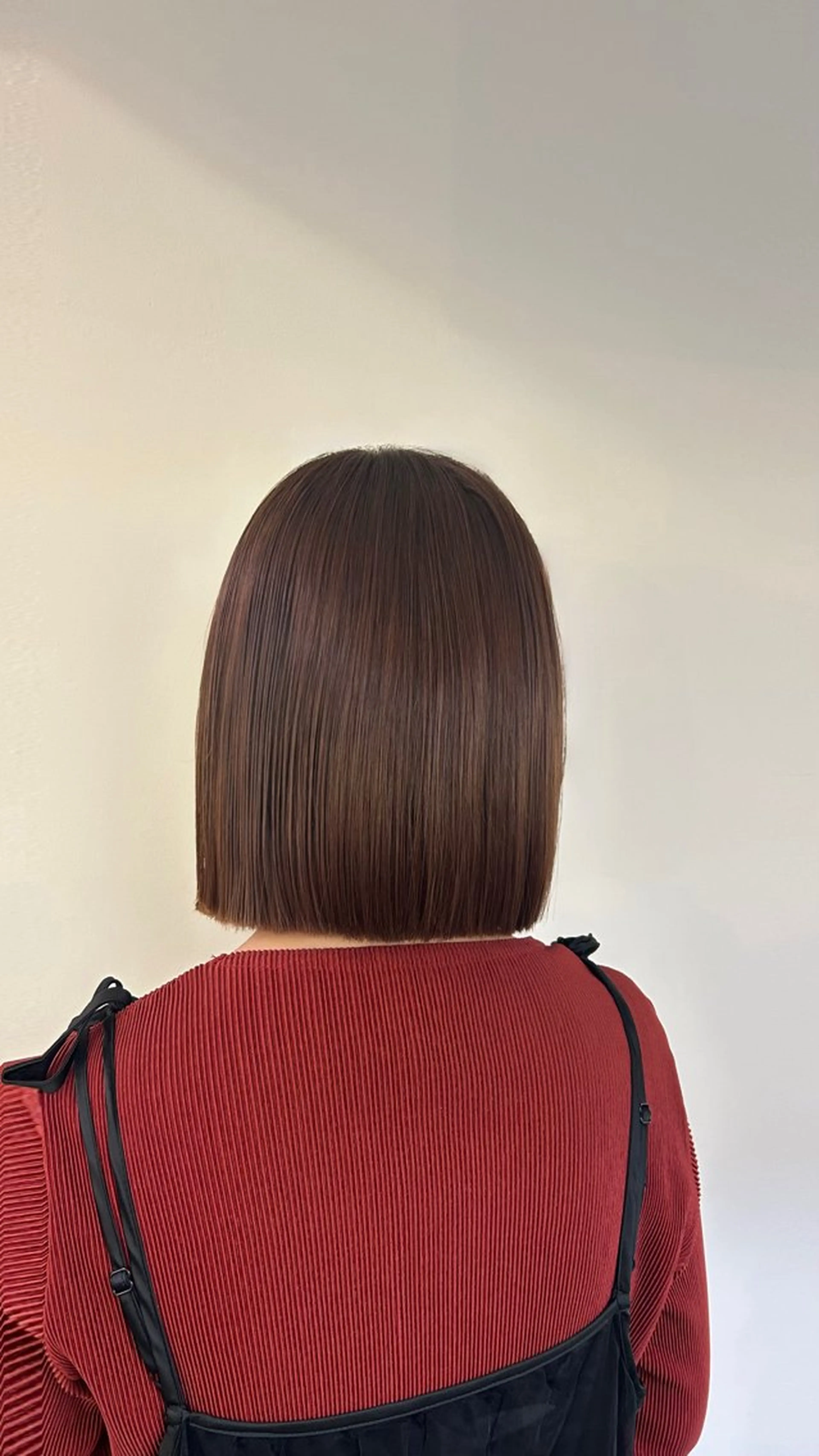 ショート カラー 切りっぱなしボブ ブラウンカラー ピンクカラー ピンクブラウン ボブ カット ヘアカラー トリートメント 松井 詩織のヘアスタイル