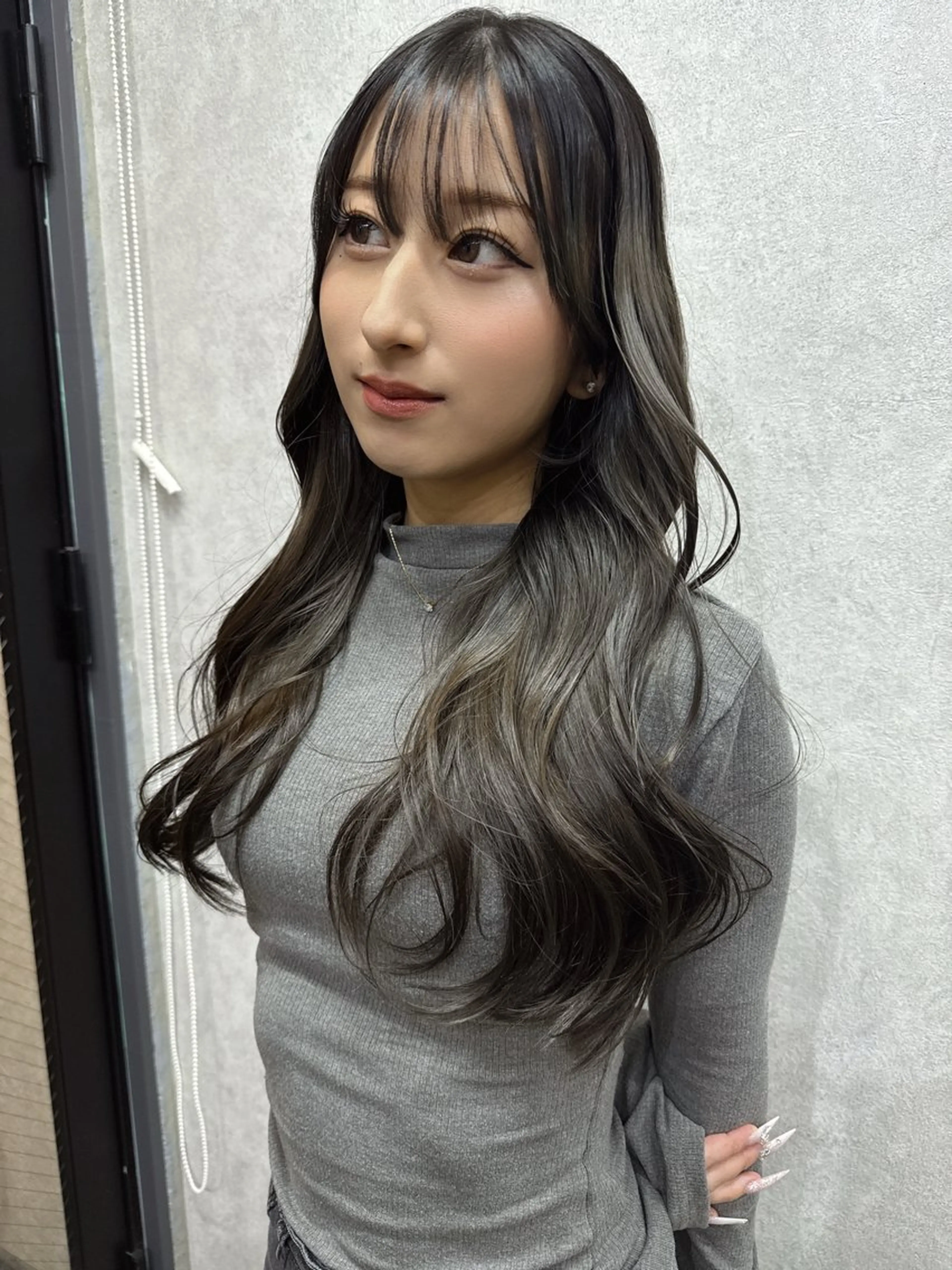 ロング カラー レイヤーカット AIRI layer cut hairのヘアスタイル