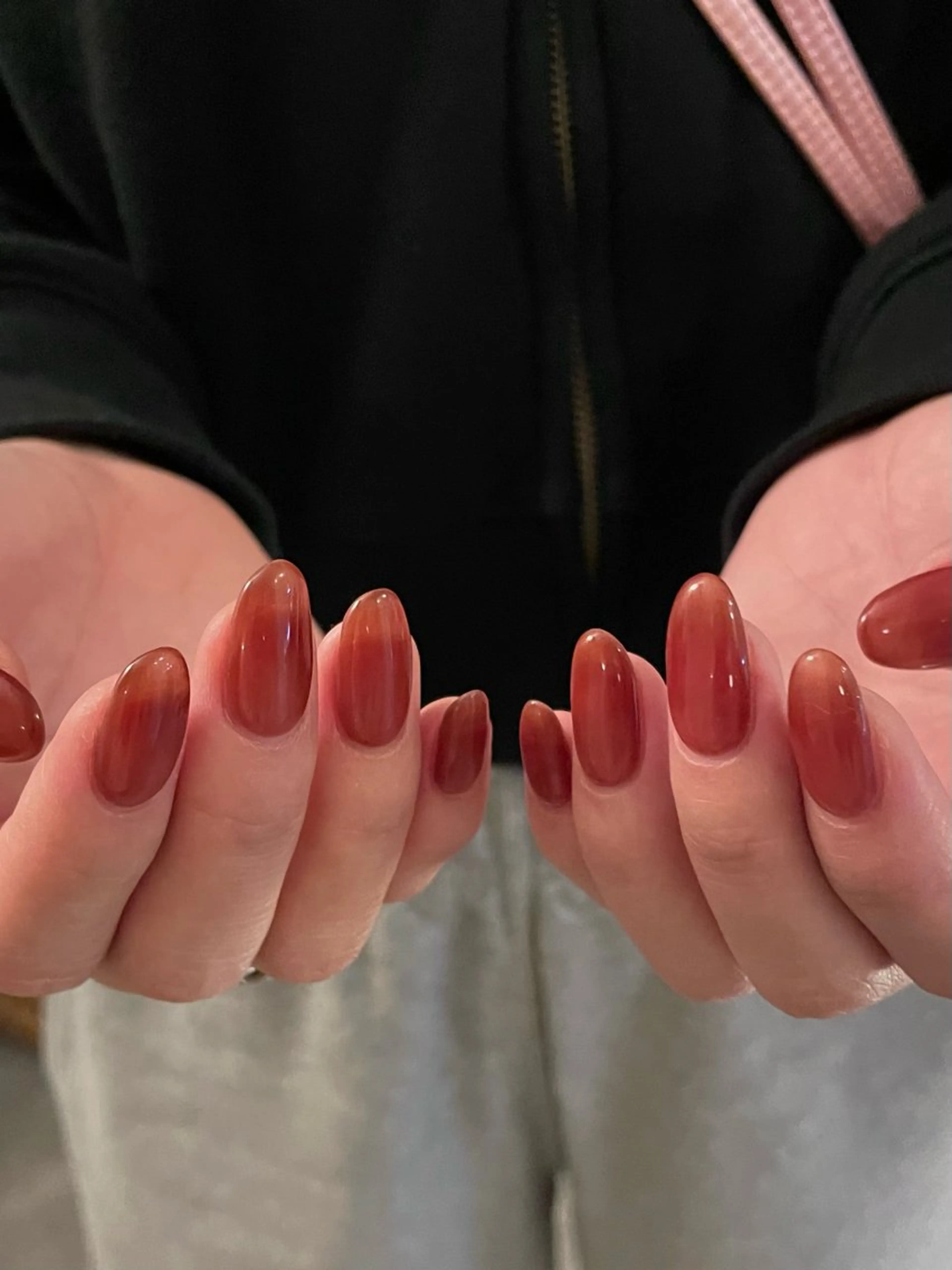 ネイル ワンカラーネイル 赤色 春ネイル ハンドネイル roof nailのネイルデザイン