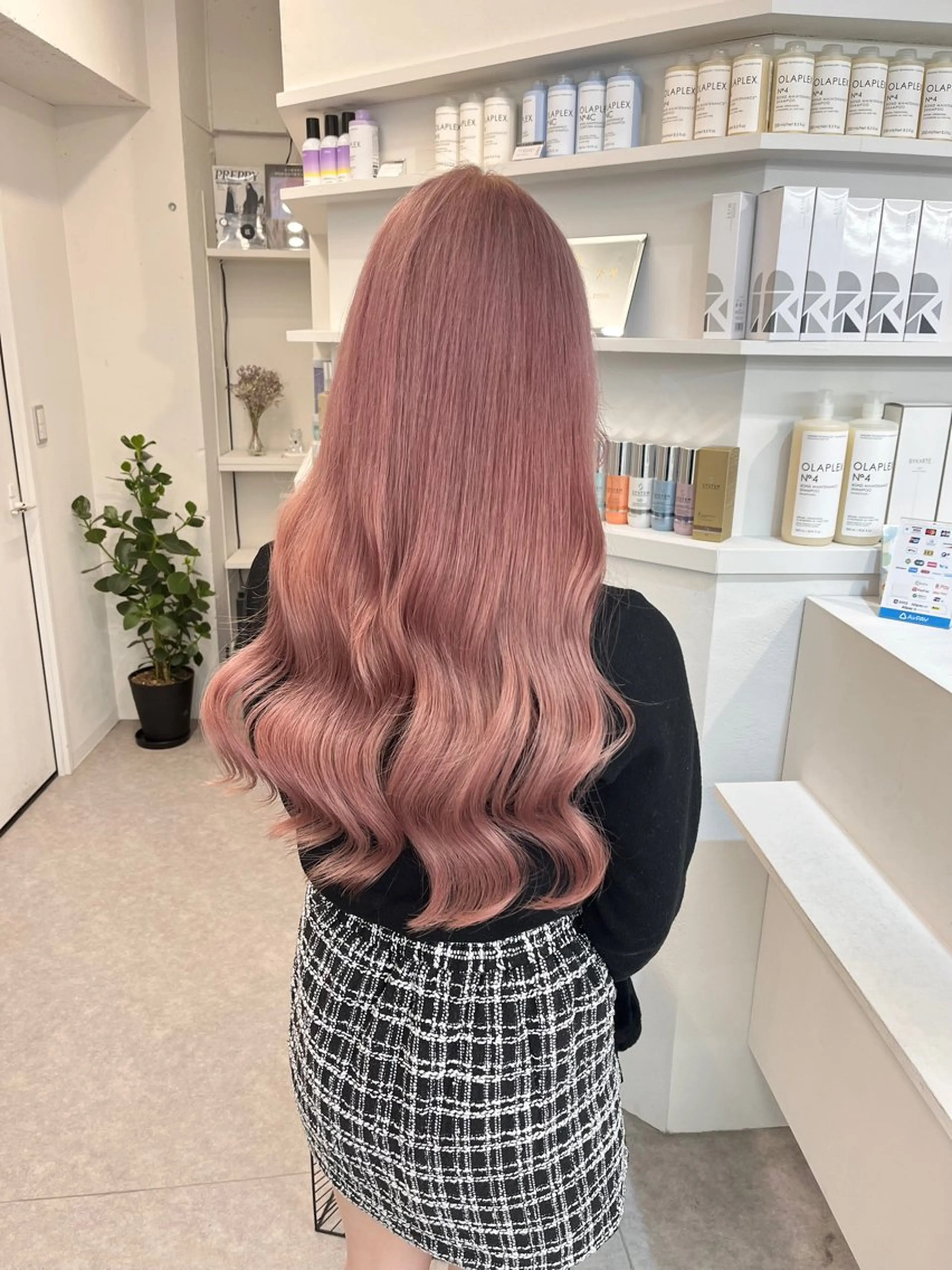 ロング カラー ベージュカラー ブロンド ダブルカラー ハイトーンカラー ピンクカラー カットモデル様無料 💎saaya💎のヘアスタイル