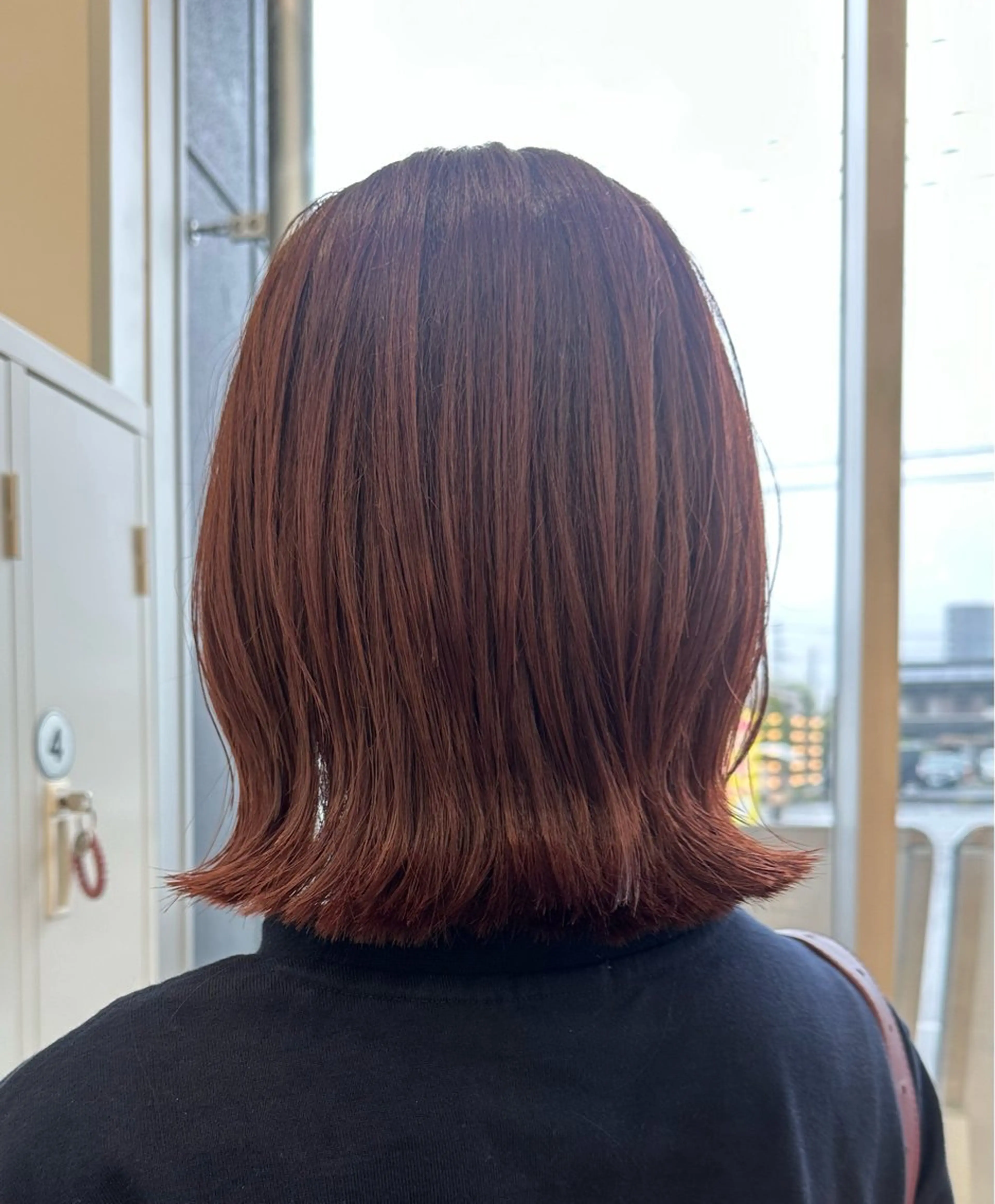 ミディアム ボブ くびれヘア カット ヘアカラー Azule なつめのヘアスタイル