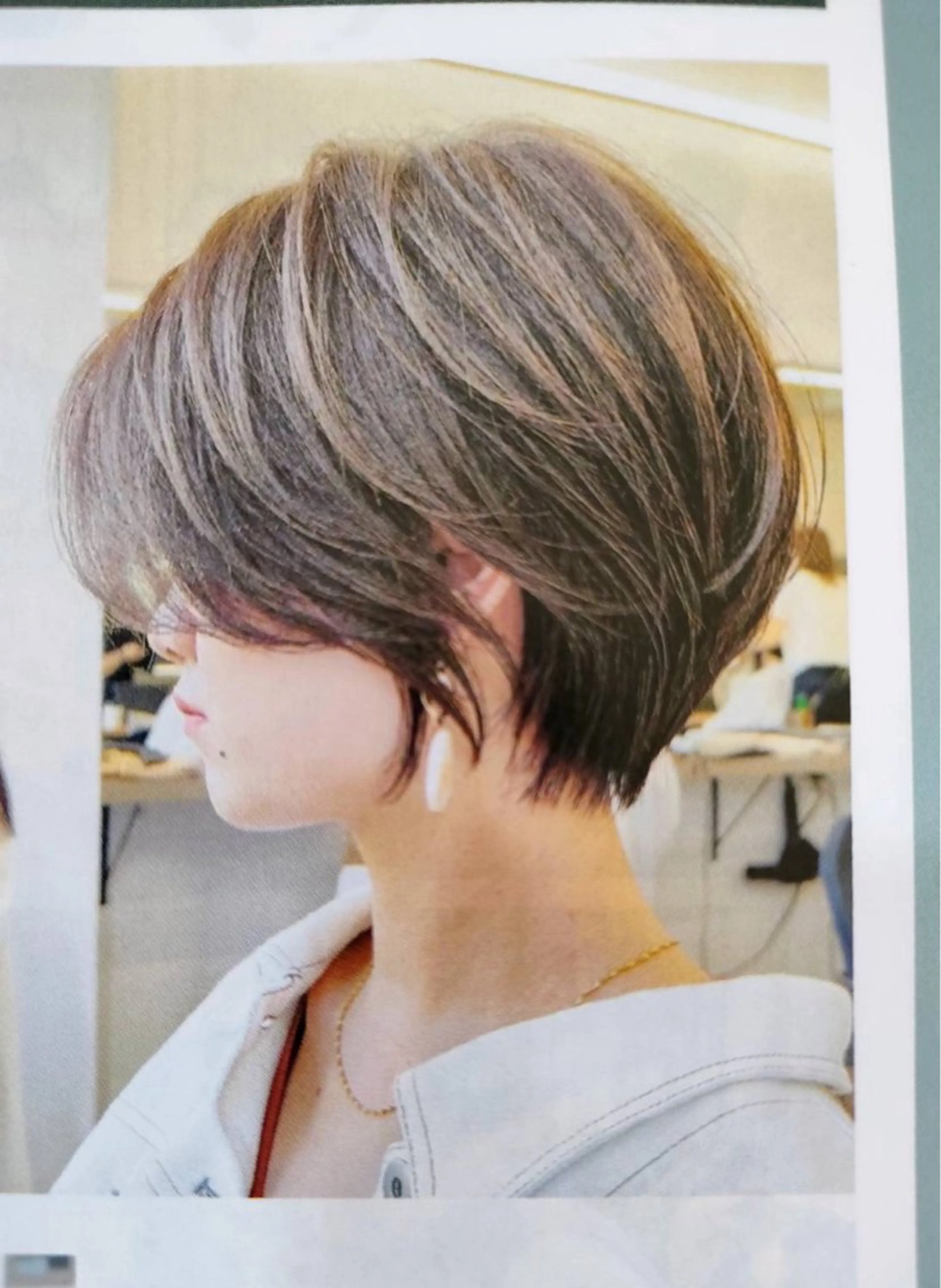 ショート カラー ブラウンカラー レイヤーカット au栄矢場町 似合わせカットのヘアスタイル