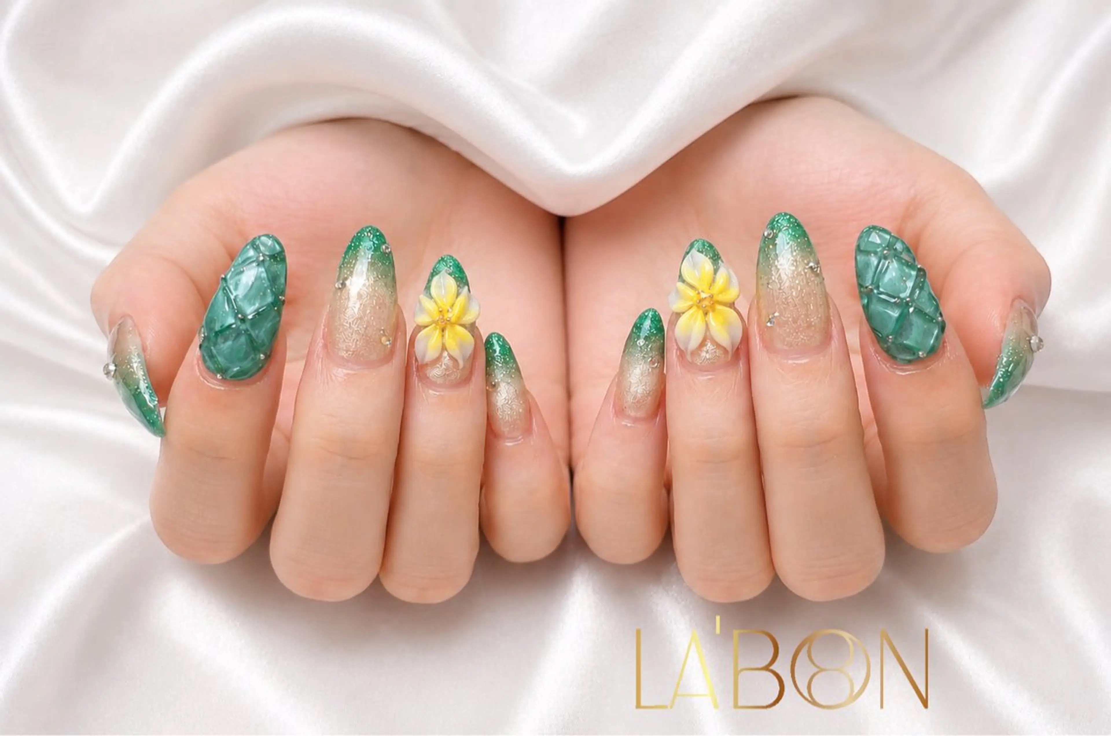 ネイル アートネイル ジェルネイル キラキラネイル 韓国ネイル ロングネイル Labon Nails Artのネイルデザイン