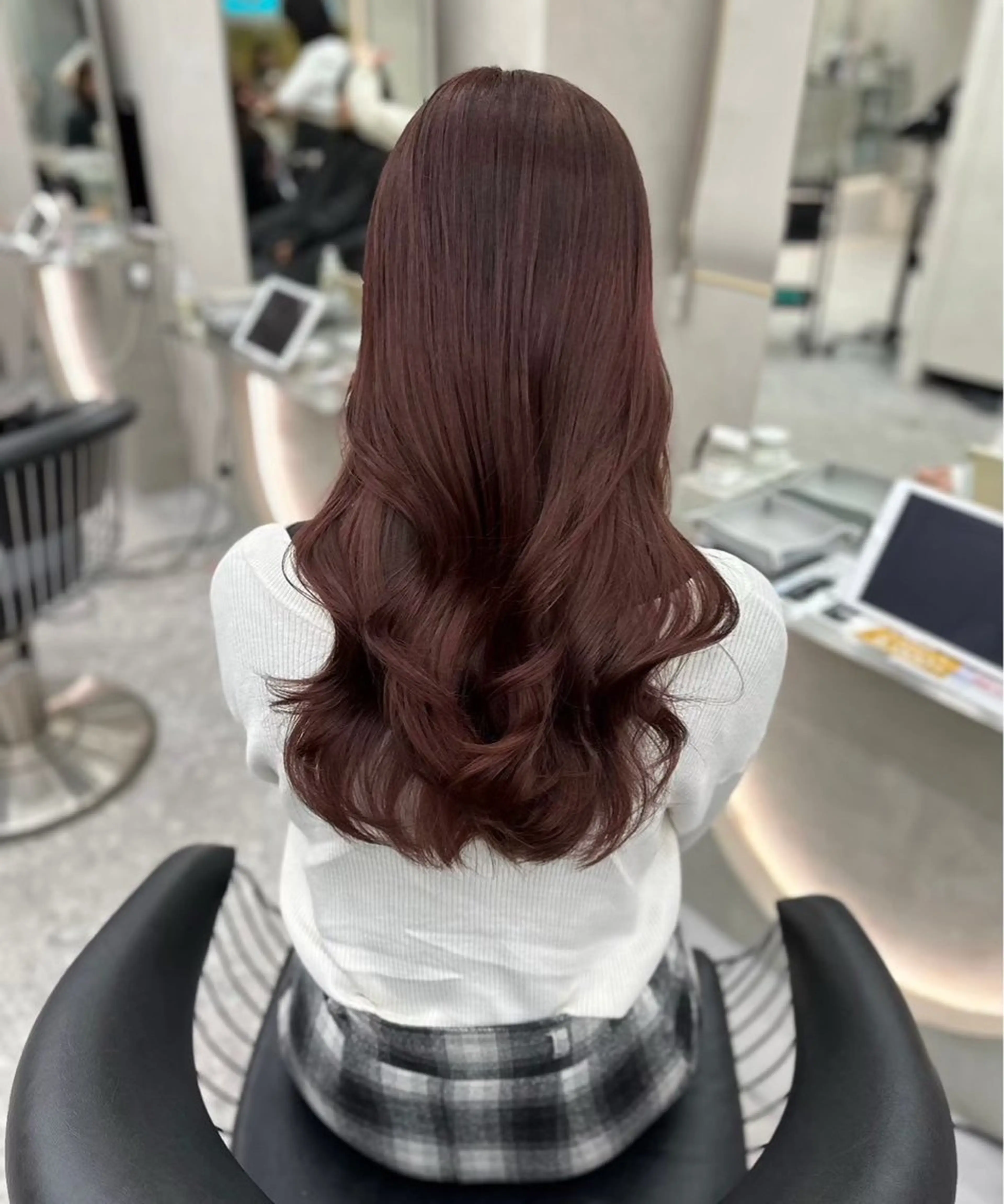 セミロング カラー 髪質改善 レイヤーカット 縮毛矯正 【博多髪質改善】 吉村　清志のヘアスタイル