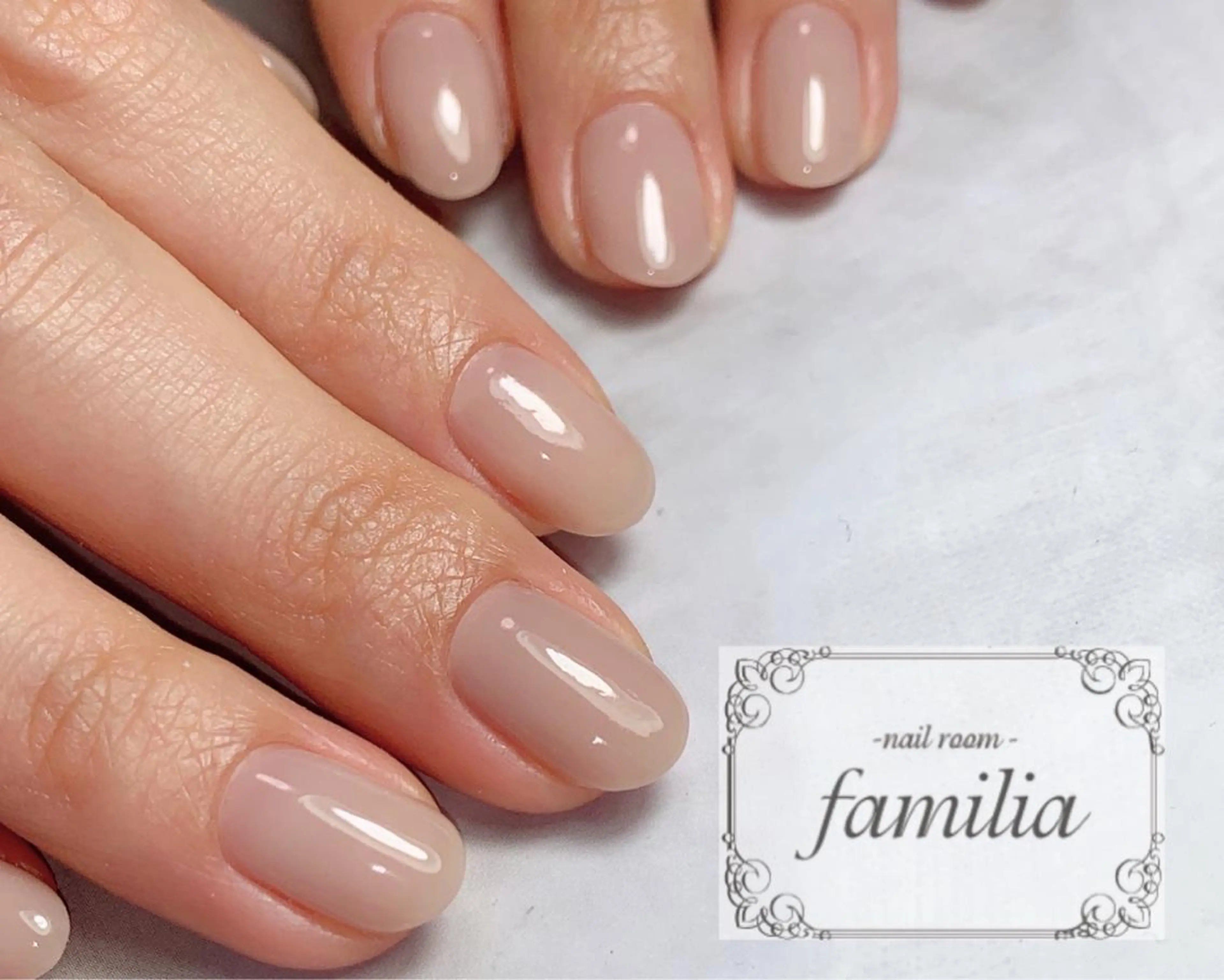 ネイル ハンドネイル -nailroom- familiaのネイルデザイン