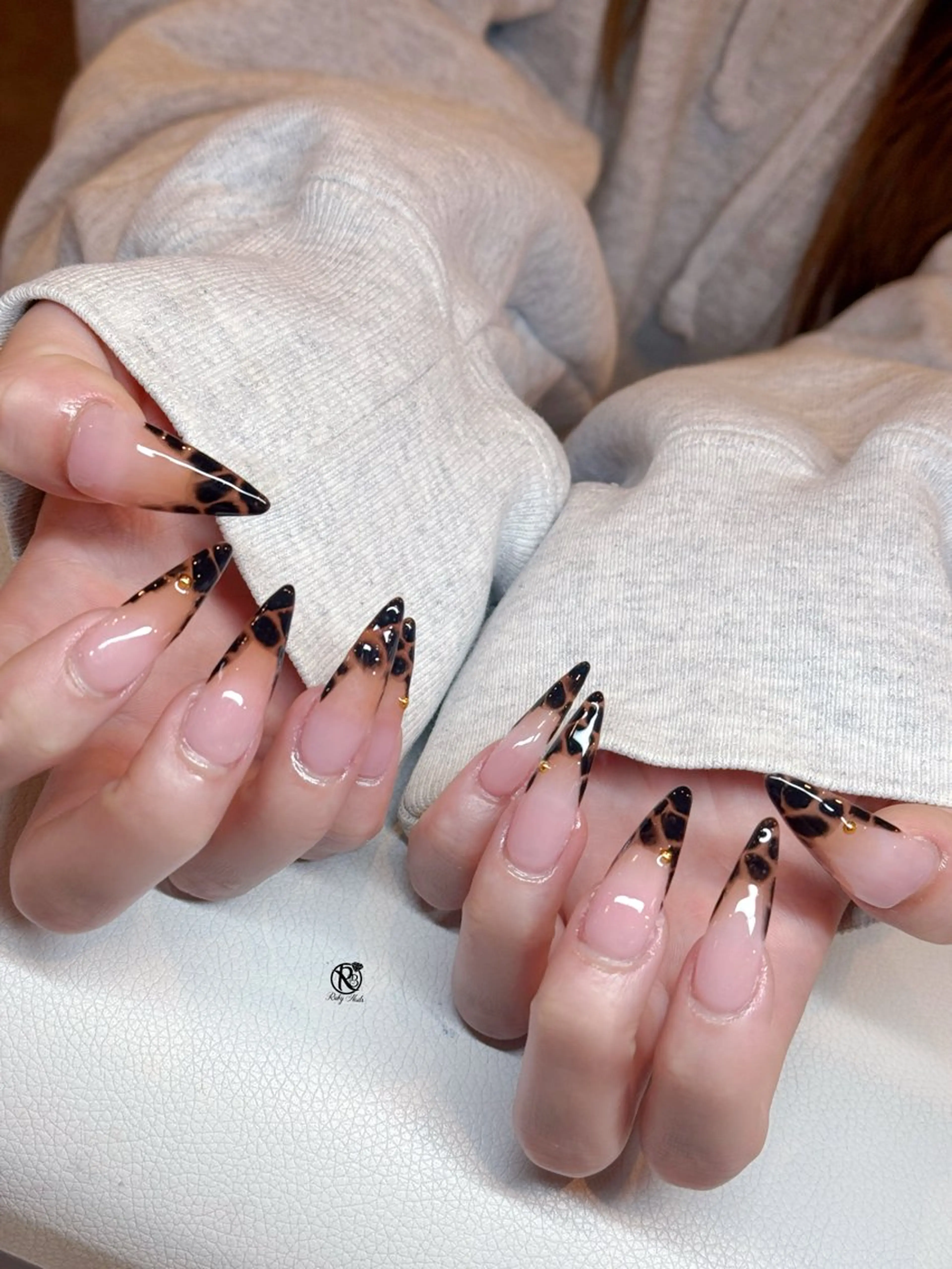 ネイル チークネイル ドット フレンチネイル グラデーション ハート ハンドネイル Ruby Nail 霞ヶ関店のネイルデザイン