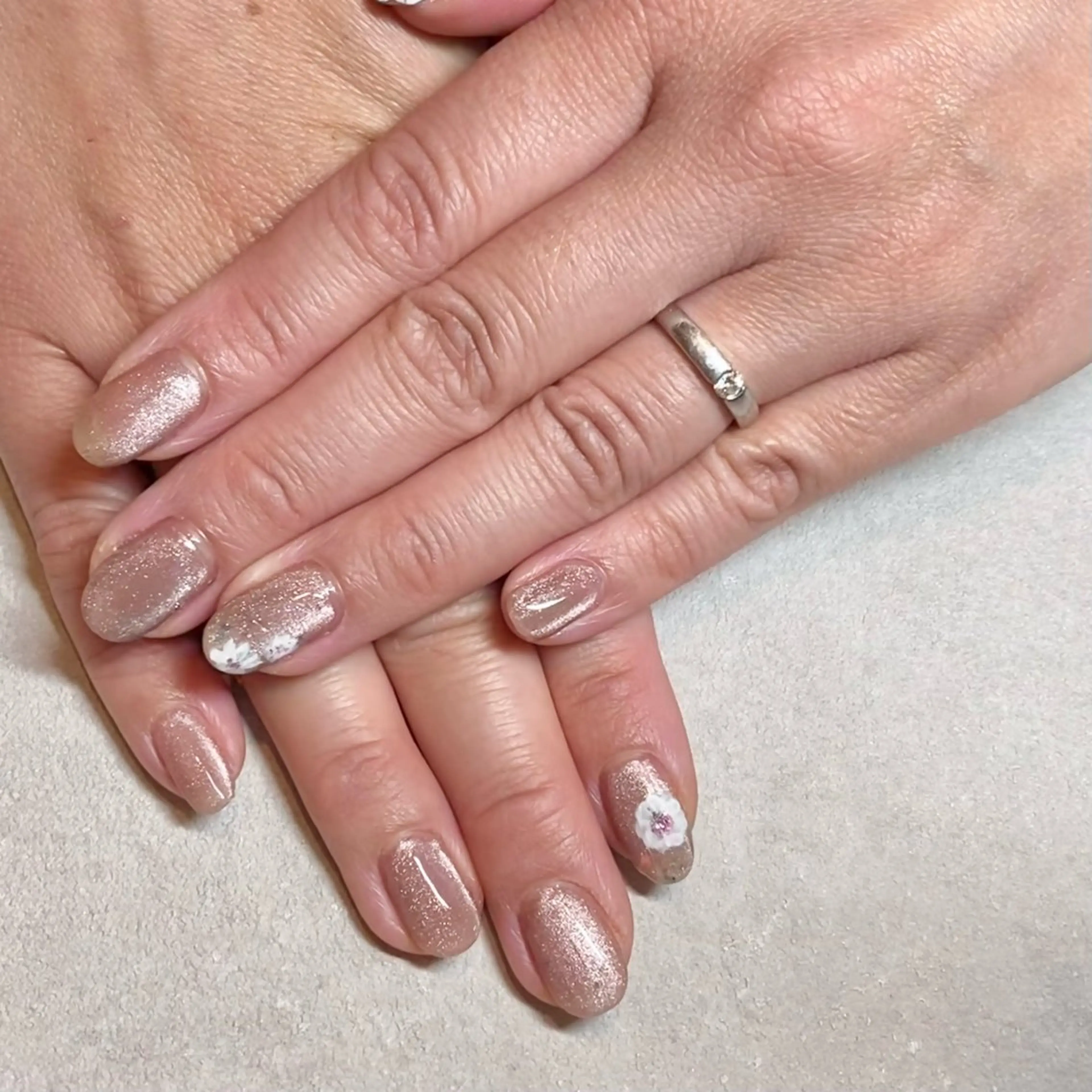 ネイル ハンドネイル nail salon swaddle 🪽のネイルデザイン