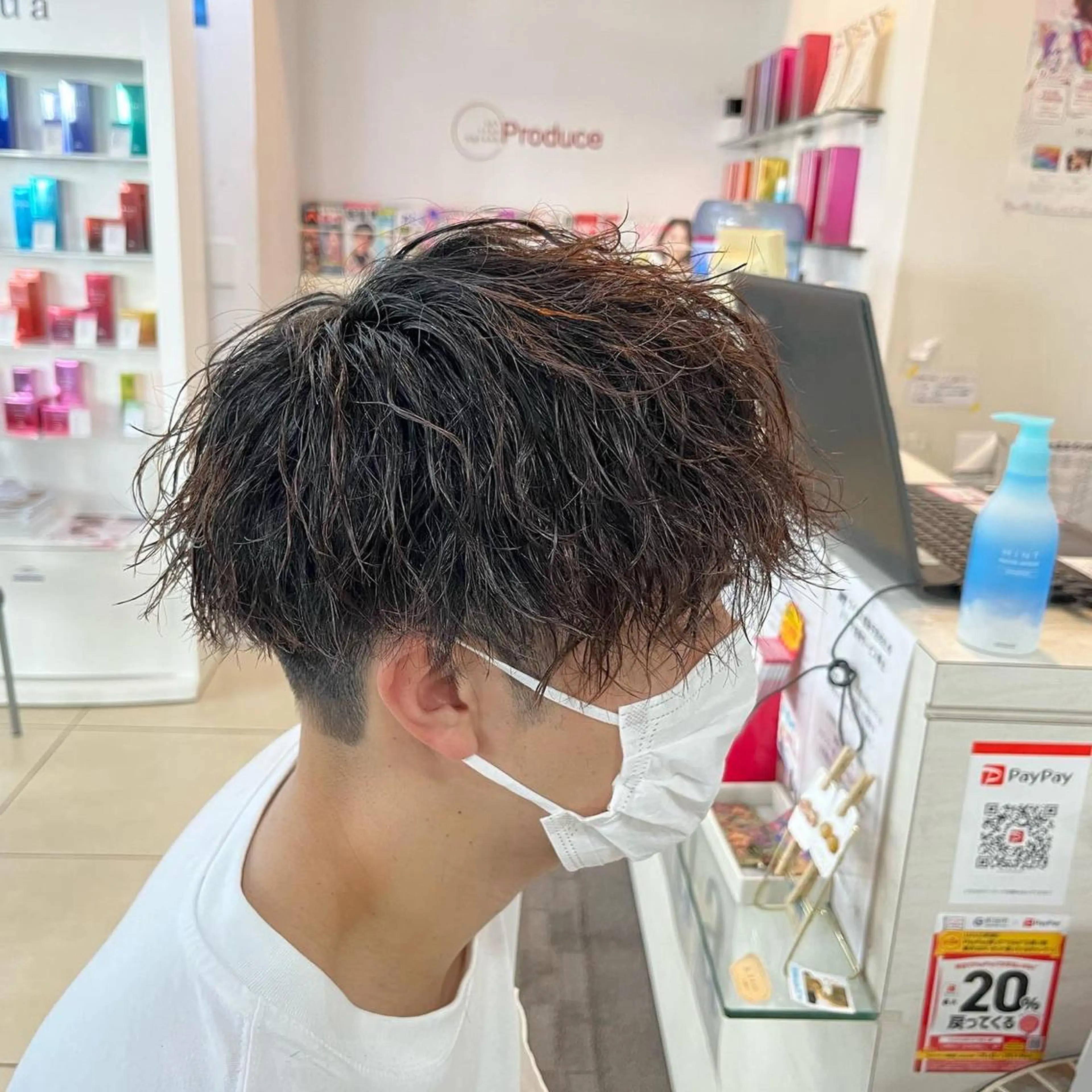 ショート パーマ メンズ マッシュ カット パーマ 韓国メンズヘア/ 毛流れヘア　須田龍世のヘアスタイル