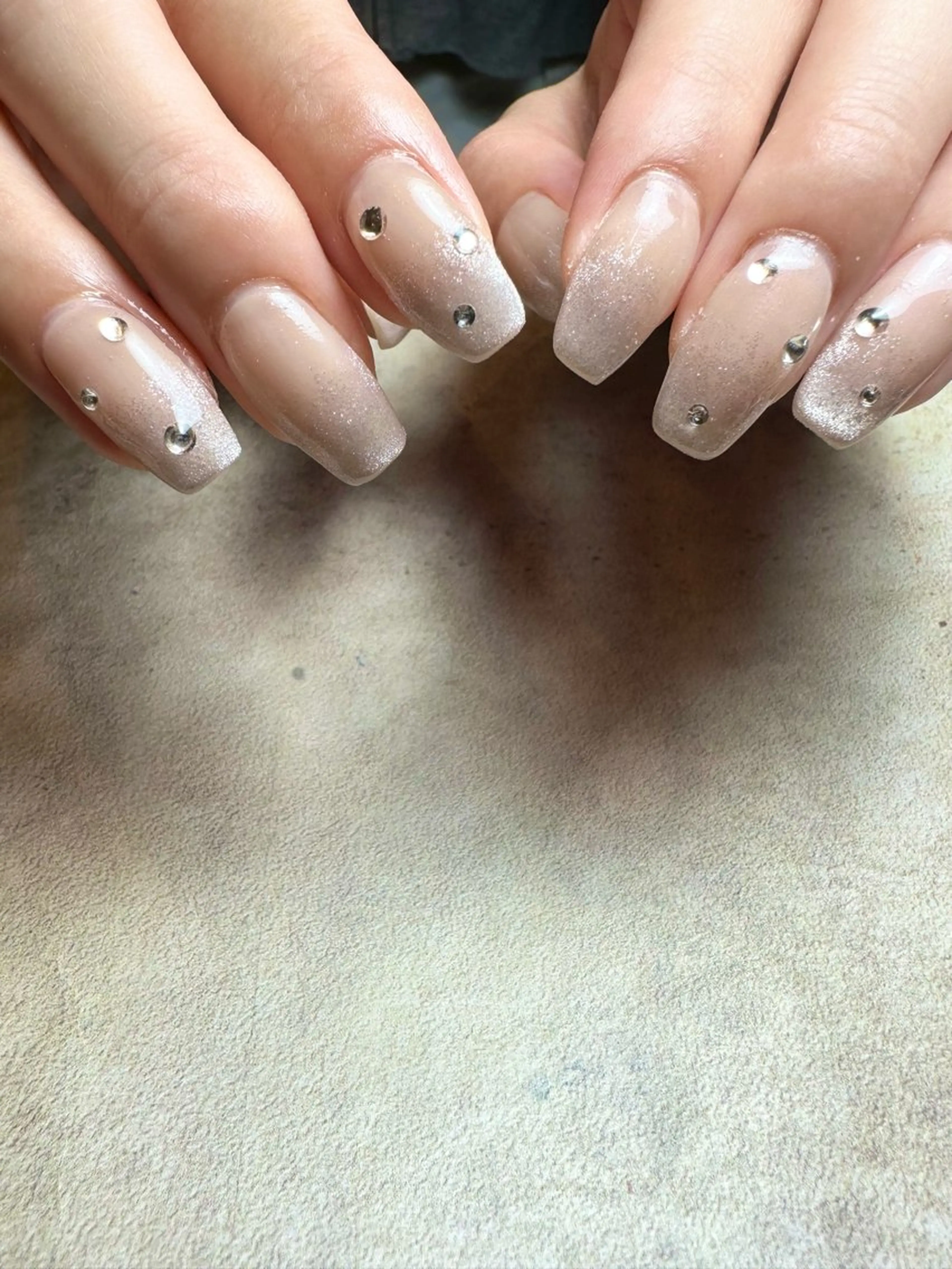 ネイル グラデーション マグネットネイル オフィスネイル nailroom Anmie.のネイルデザイン