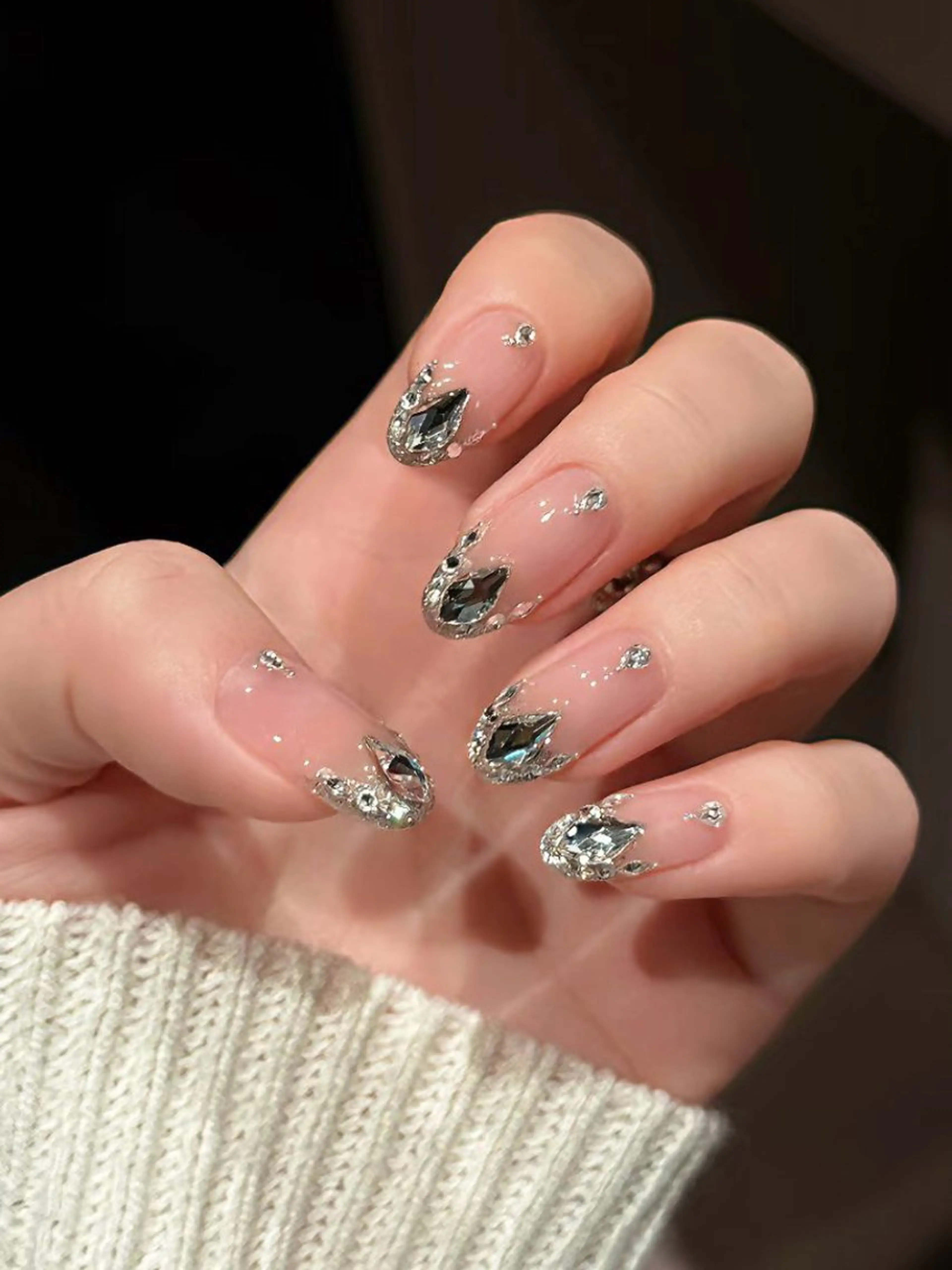 ネイル チークネイル フレンチネイル グラデーション キラキラネイル 韓国ネイル ハンドネイル Minette nailHuongのネイルデザイン