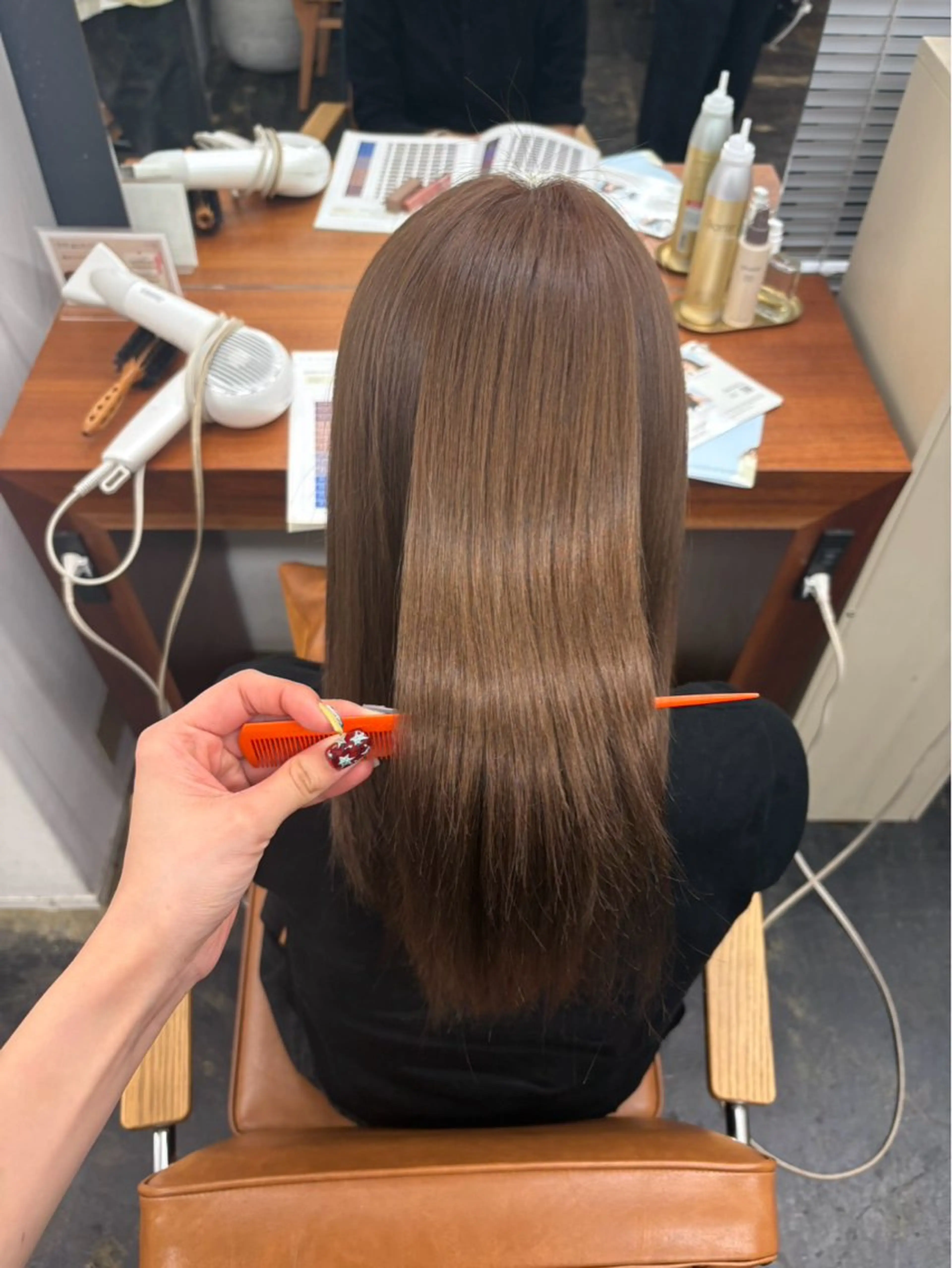 ロング カラー 宮原 しおりのヘアスタイル