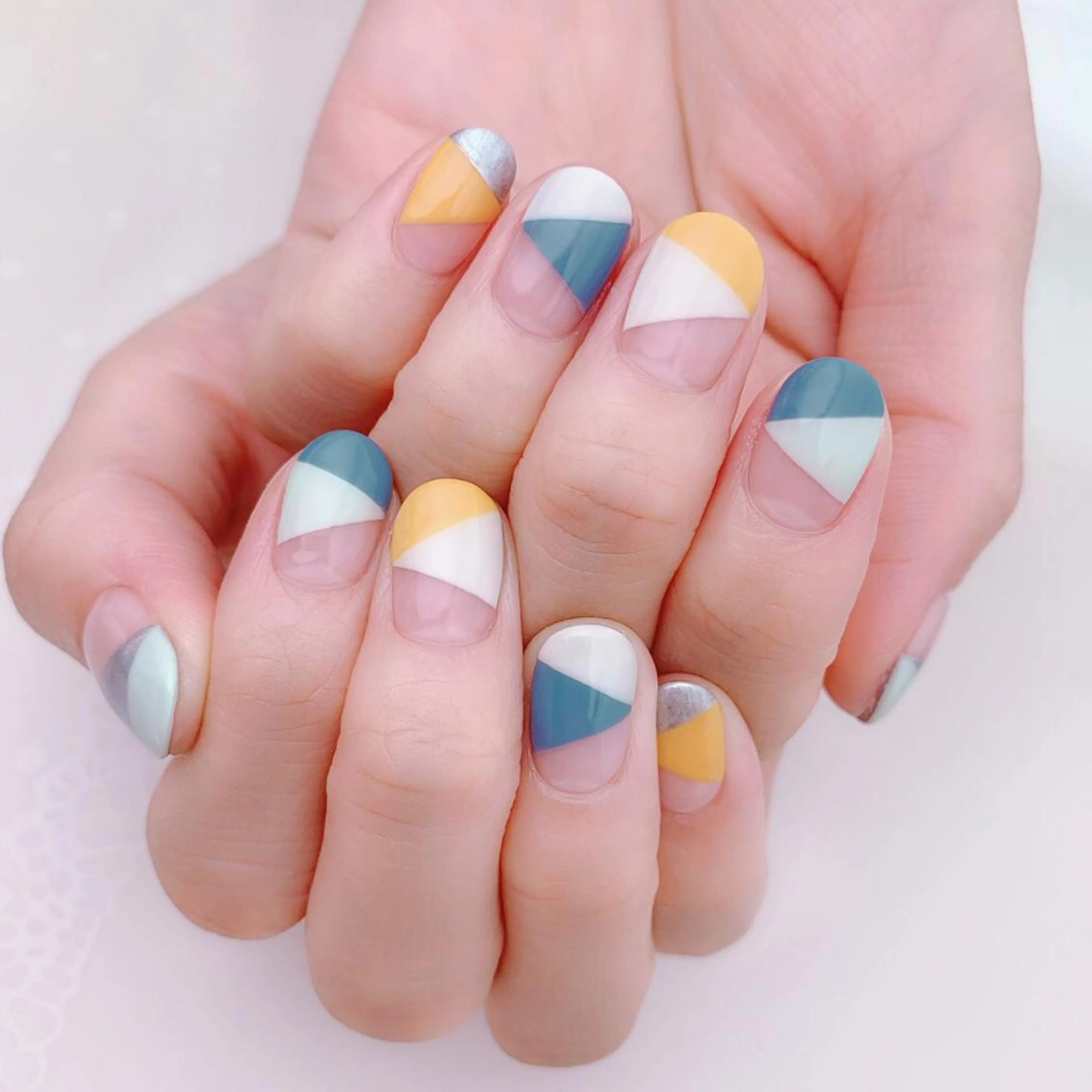 ネイル ハンドネイル ネイルサロン レアリッチのネイルデザイン