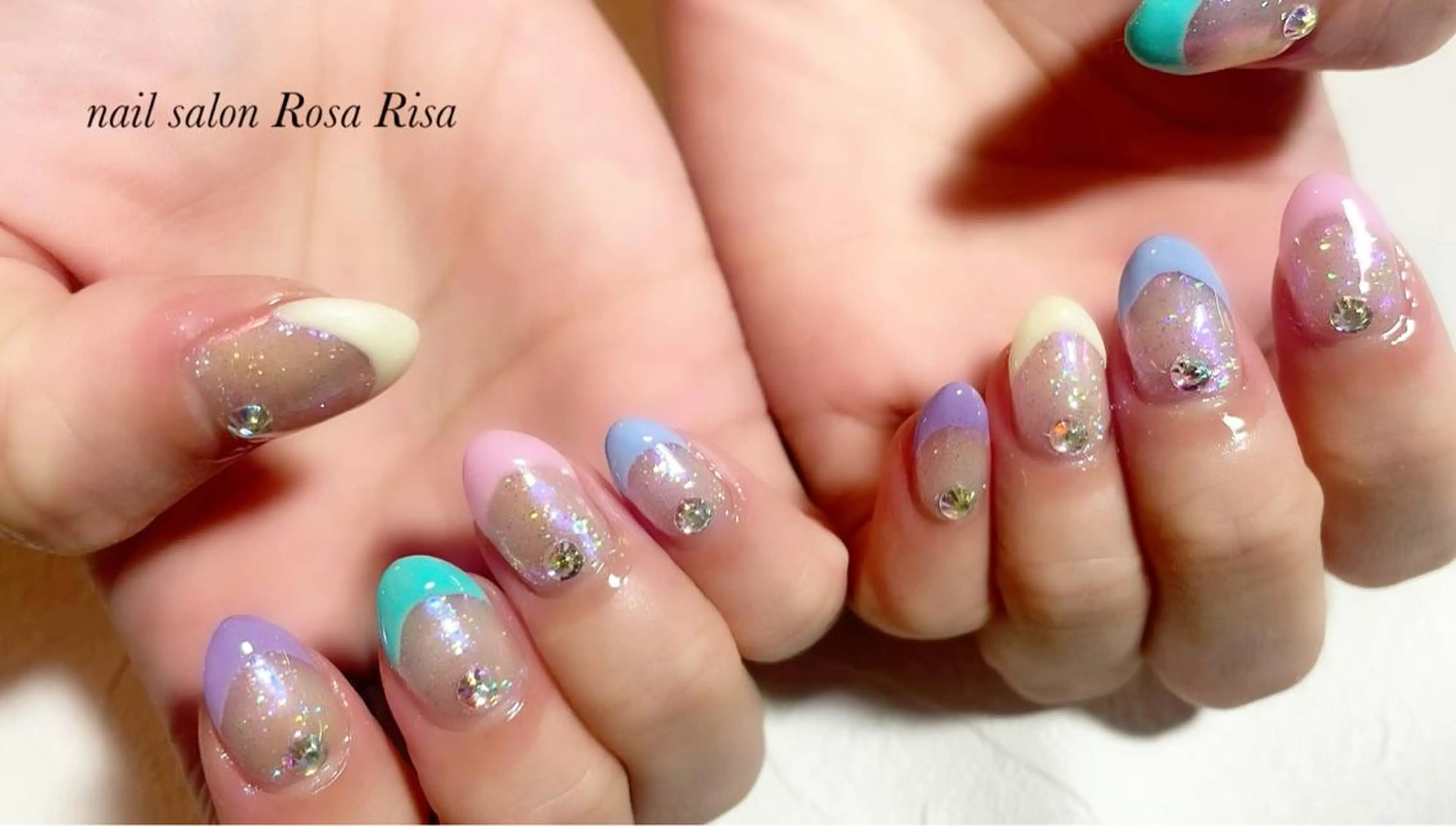 ミディアム ネイル フレンチネイル パステルネイル ネイルスタジオ シェイクユアハンズのネイルデザイン